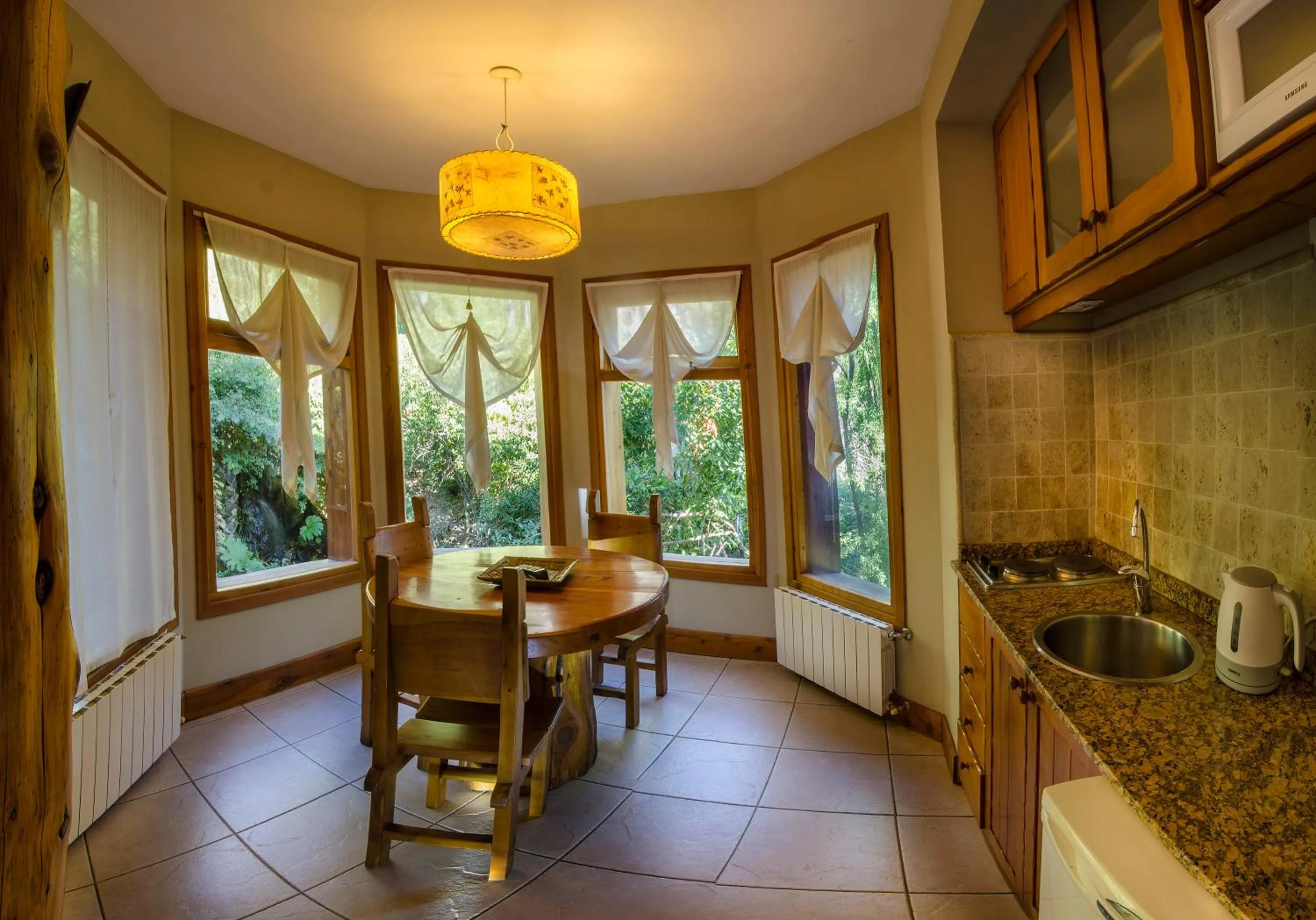 Kitchen or kitchenette in Nido del Cóndor Hotel & Spa