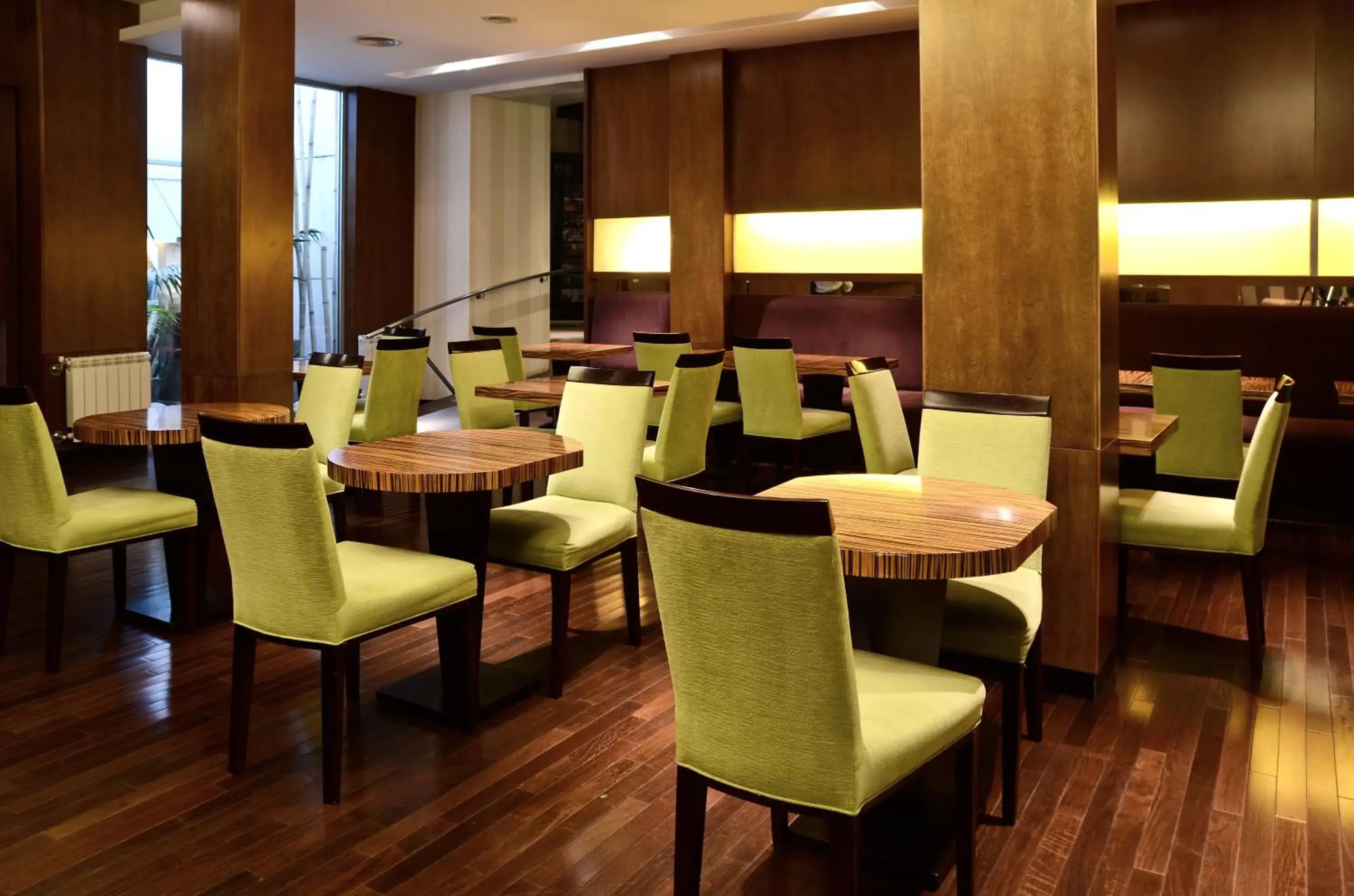 Restaurant/places to eat in Hotel Presidente Restaurant/places to eat in Hotel Presidente