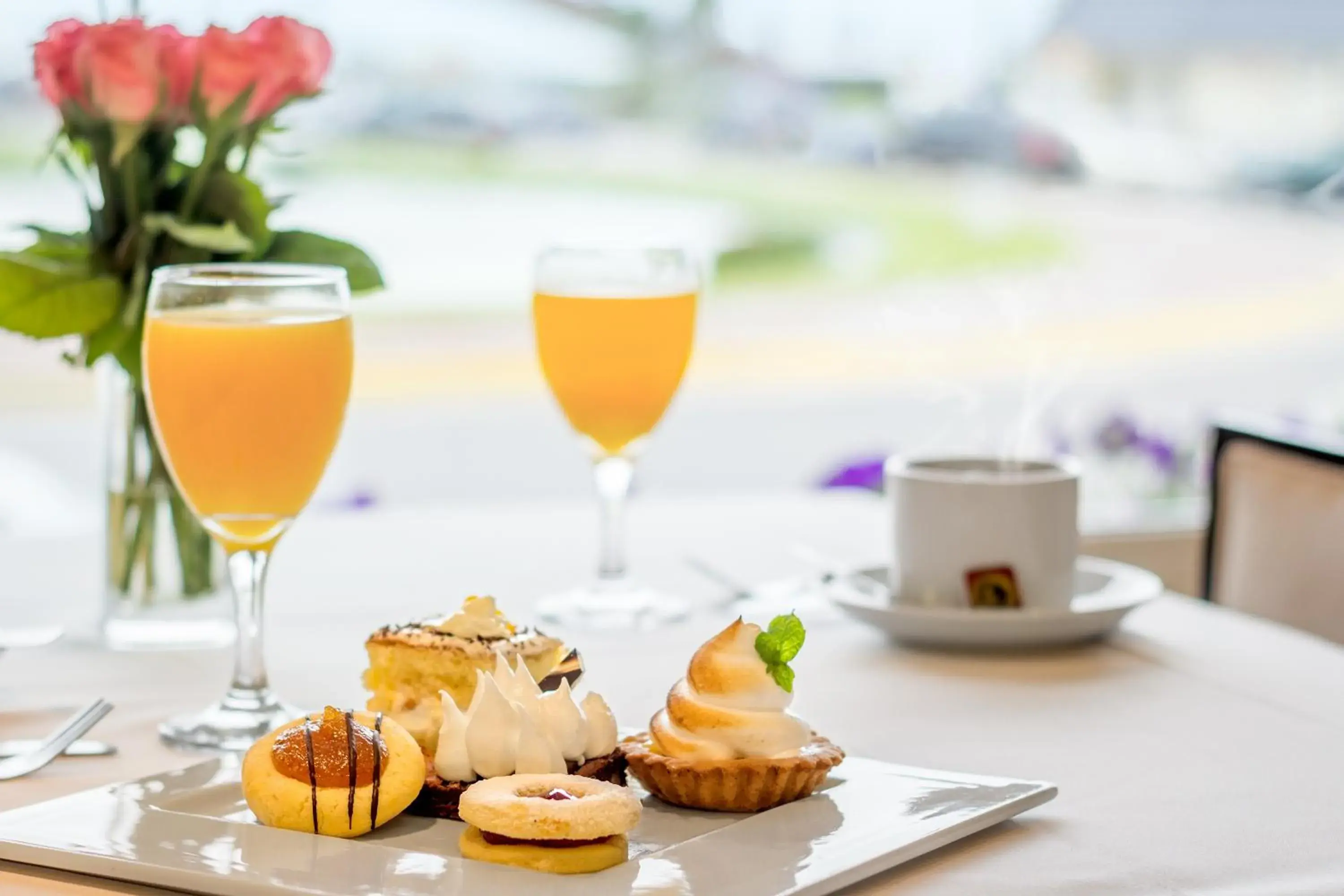 Restaurant/places to eat in Hotel Presidente Restaurant/places to eat in Hotel Presidente