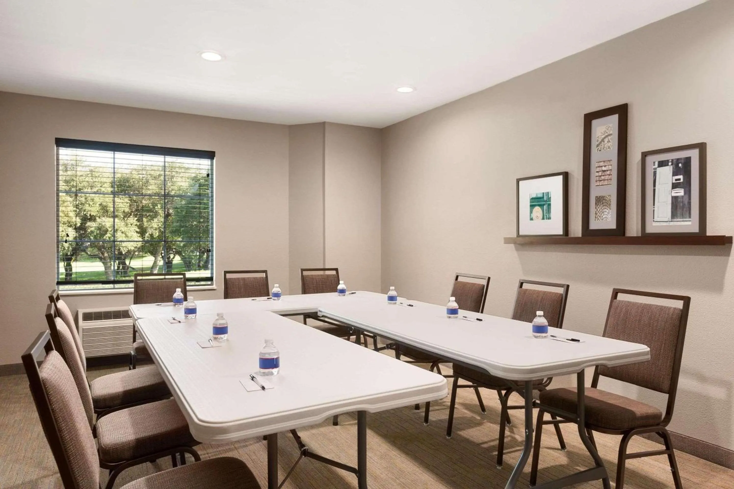 Meeting/conference room in Country Inn & Suites by Radisson, San Antonio Medical Center, TX