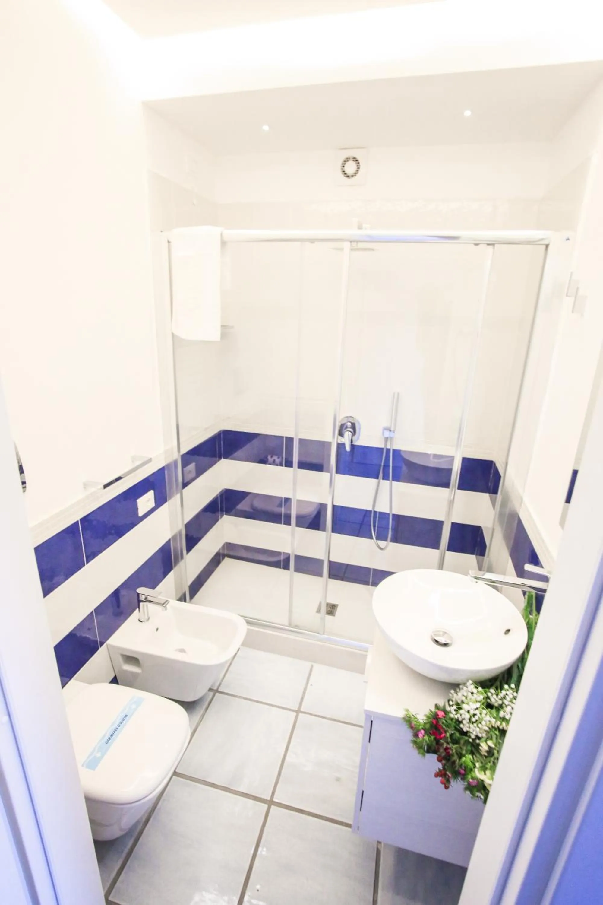 Bathroom in Il Viaggiatore Gaeta Medievale B&B