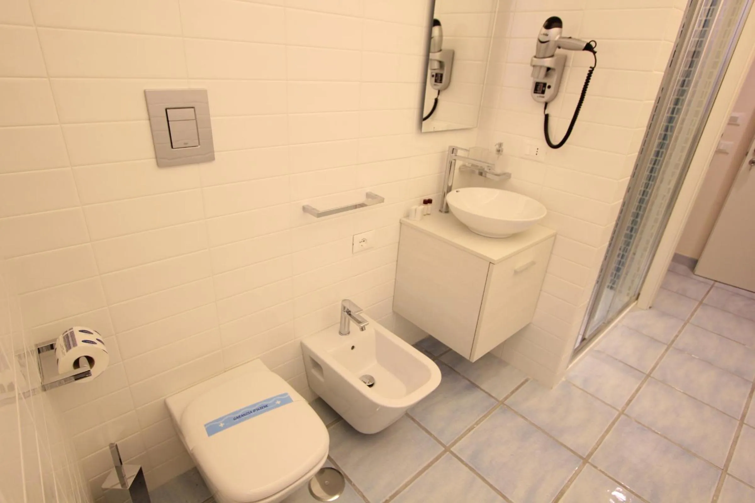 Bathroom in Il Viaggiatore Gaeta Medievale B&B