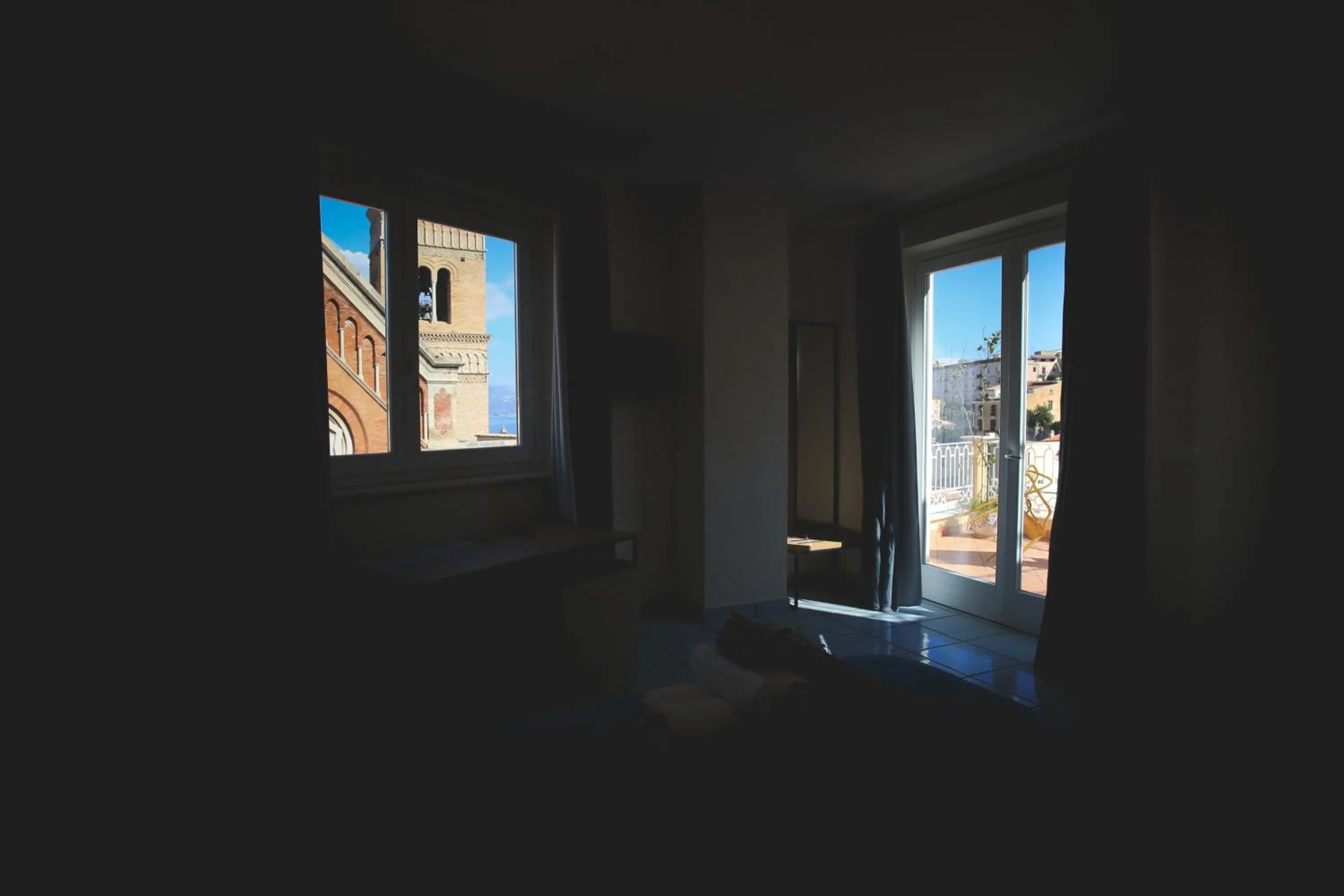 Photo of the whole room in Il Viaggiatore Gaeta Medievale B&B