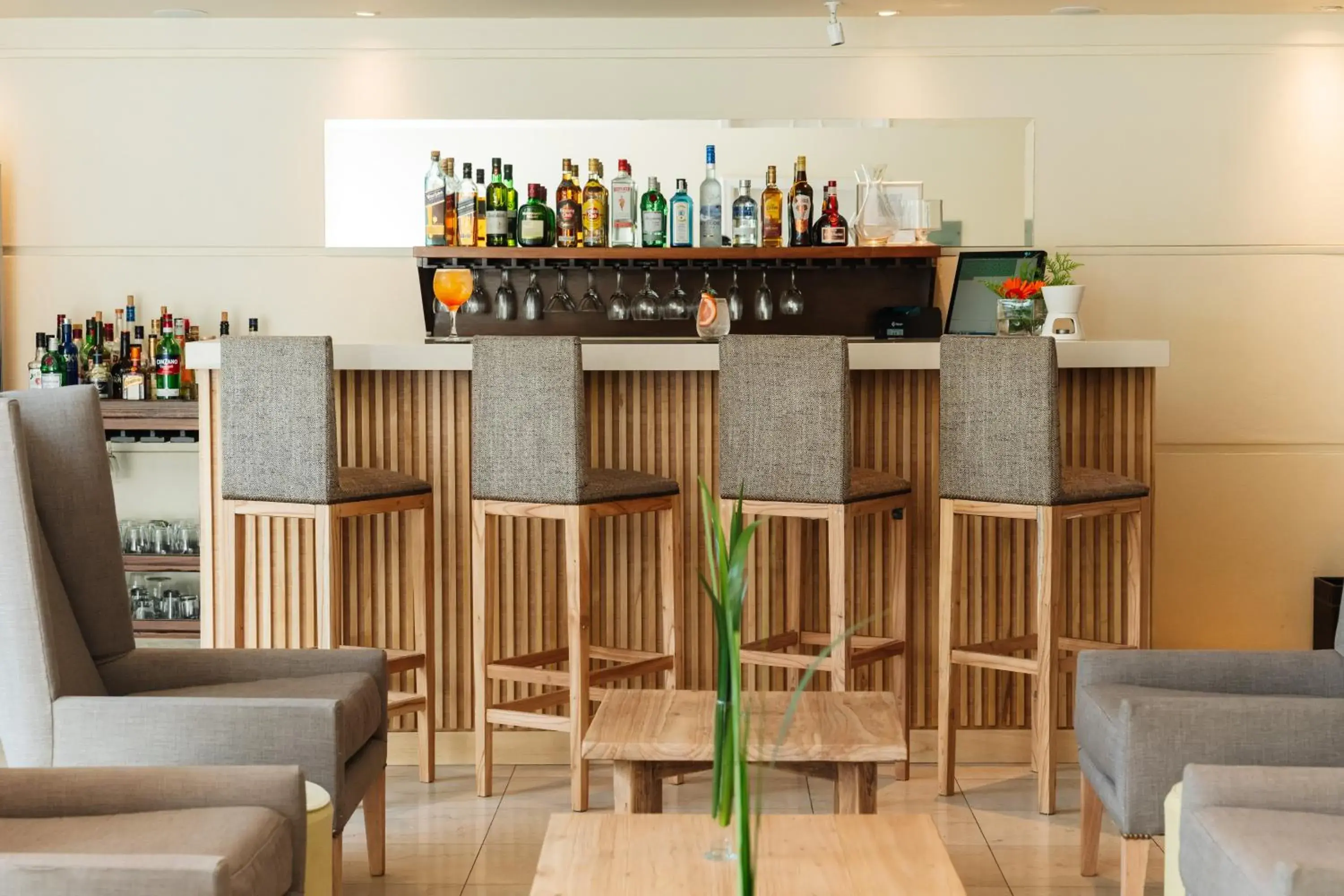 Lounge or bar in Loi Suites Recoleta Hotel Lounge or bar in Loi Suites Recoleta Hotel