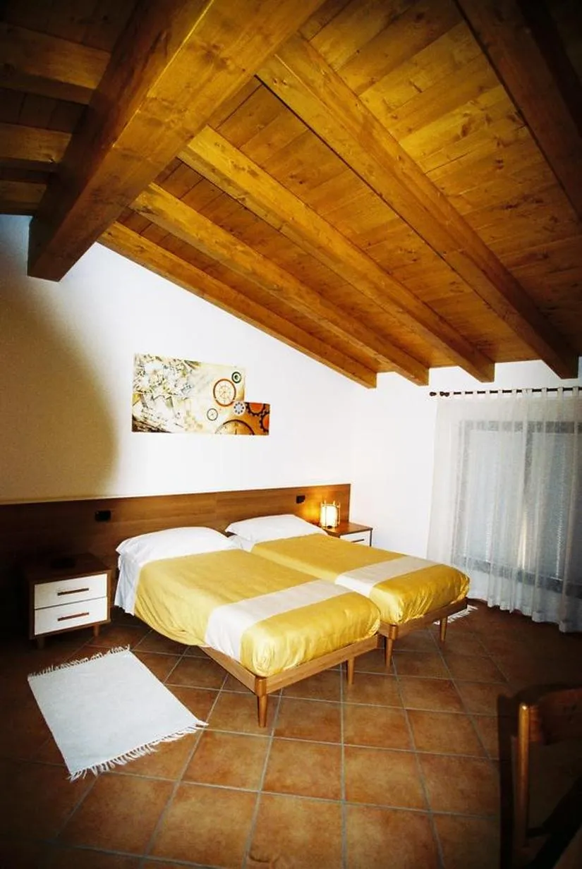 Twin Room with Private Bathroom - single occupancy in Il Grappolo D' Oro