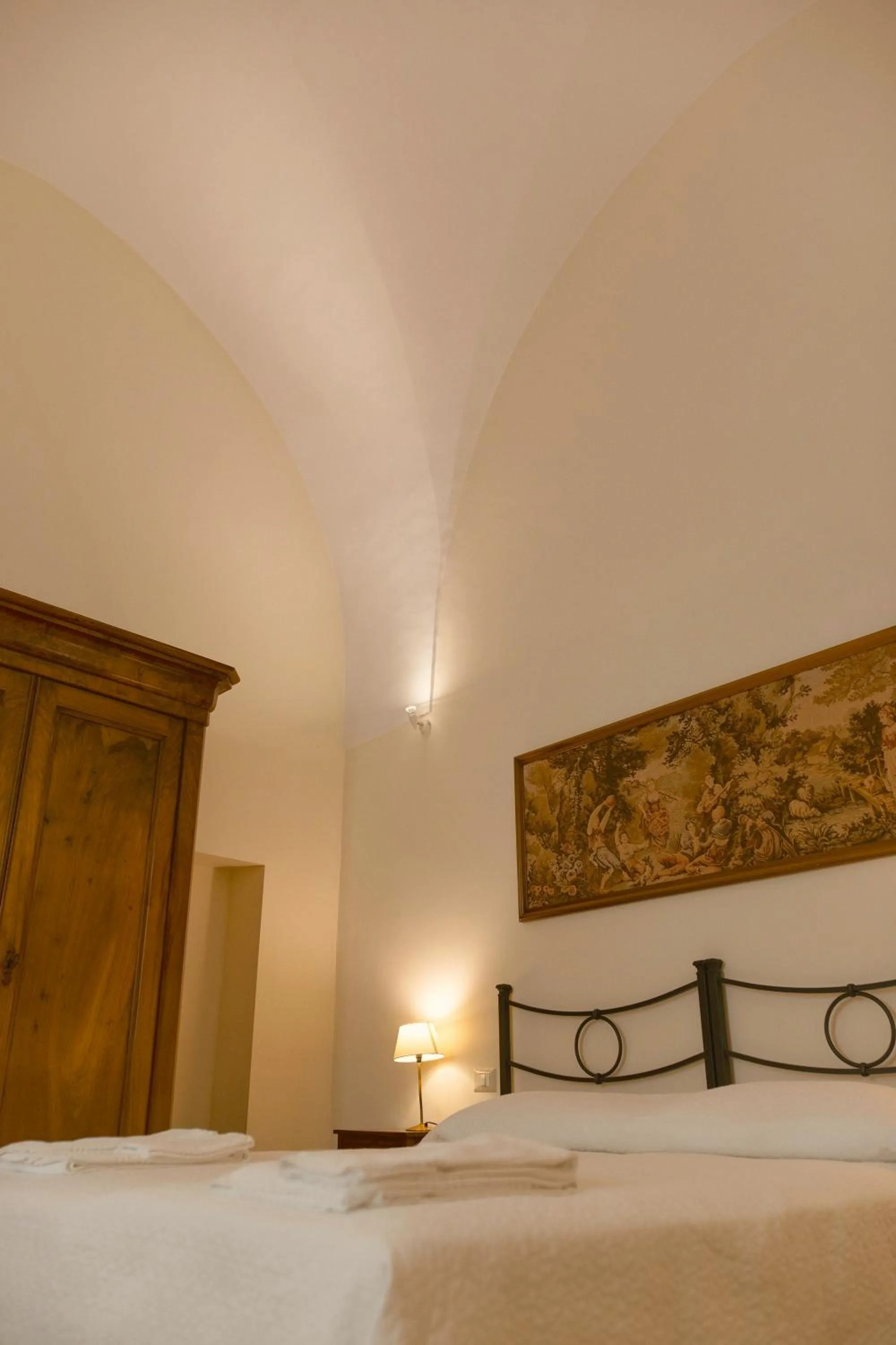 Decorative detail, Bed in La Casa di Ele