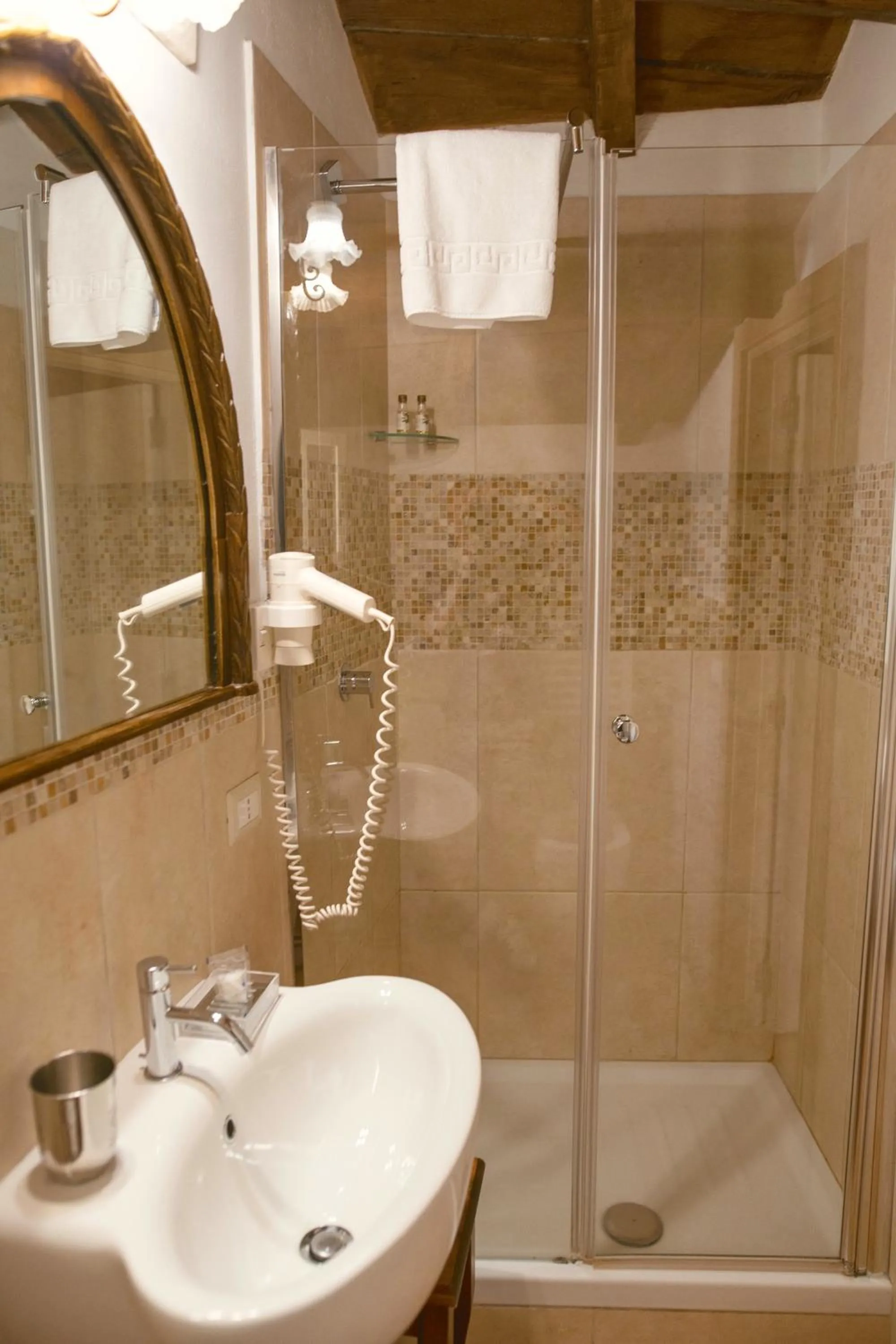 Shower in La Casa di Ele