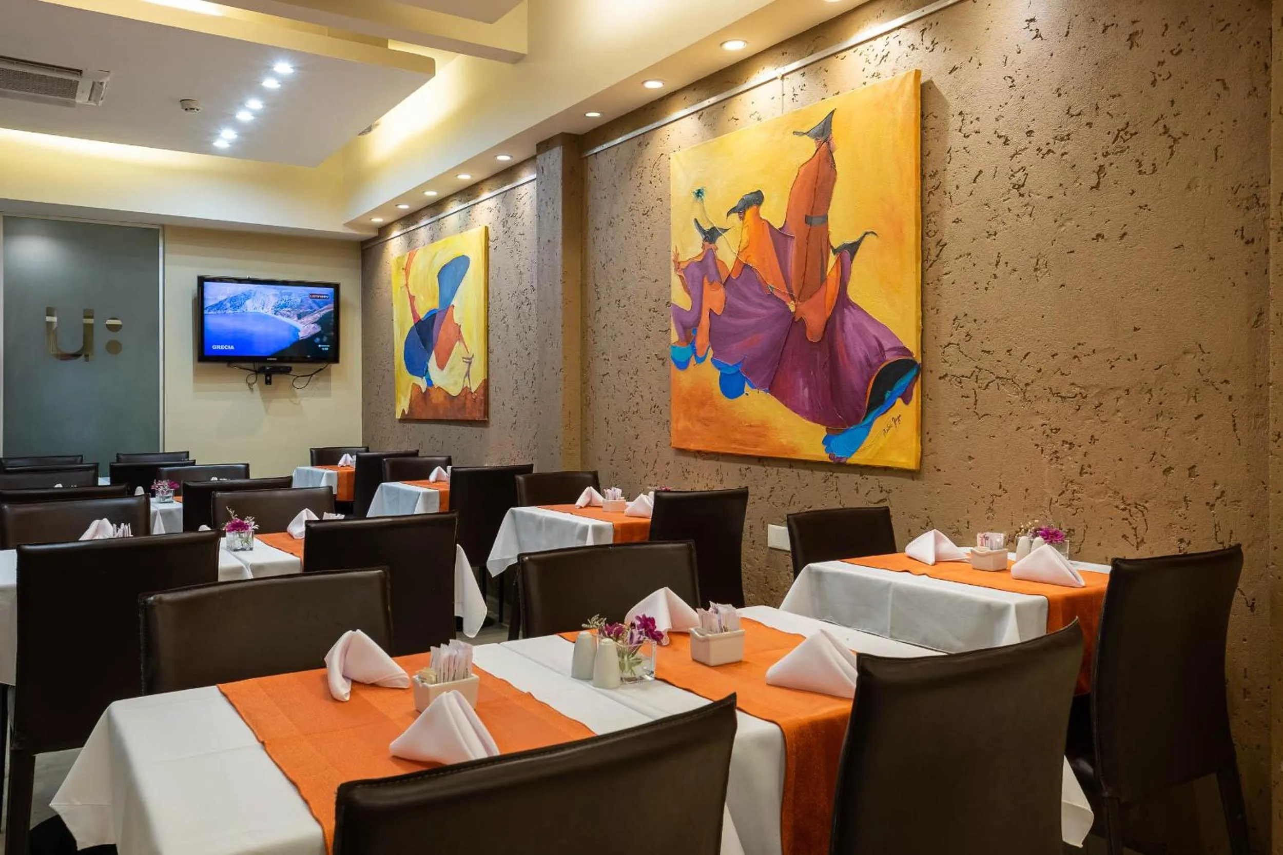 Restaurant/places to eat in Urban Suites Recoleta Boutique Hotel