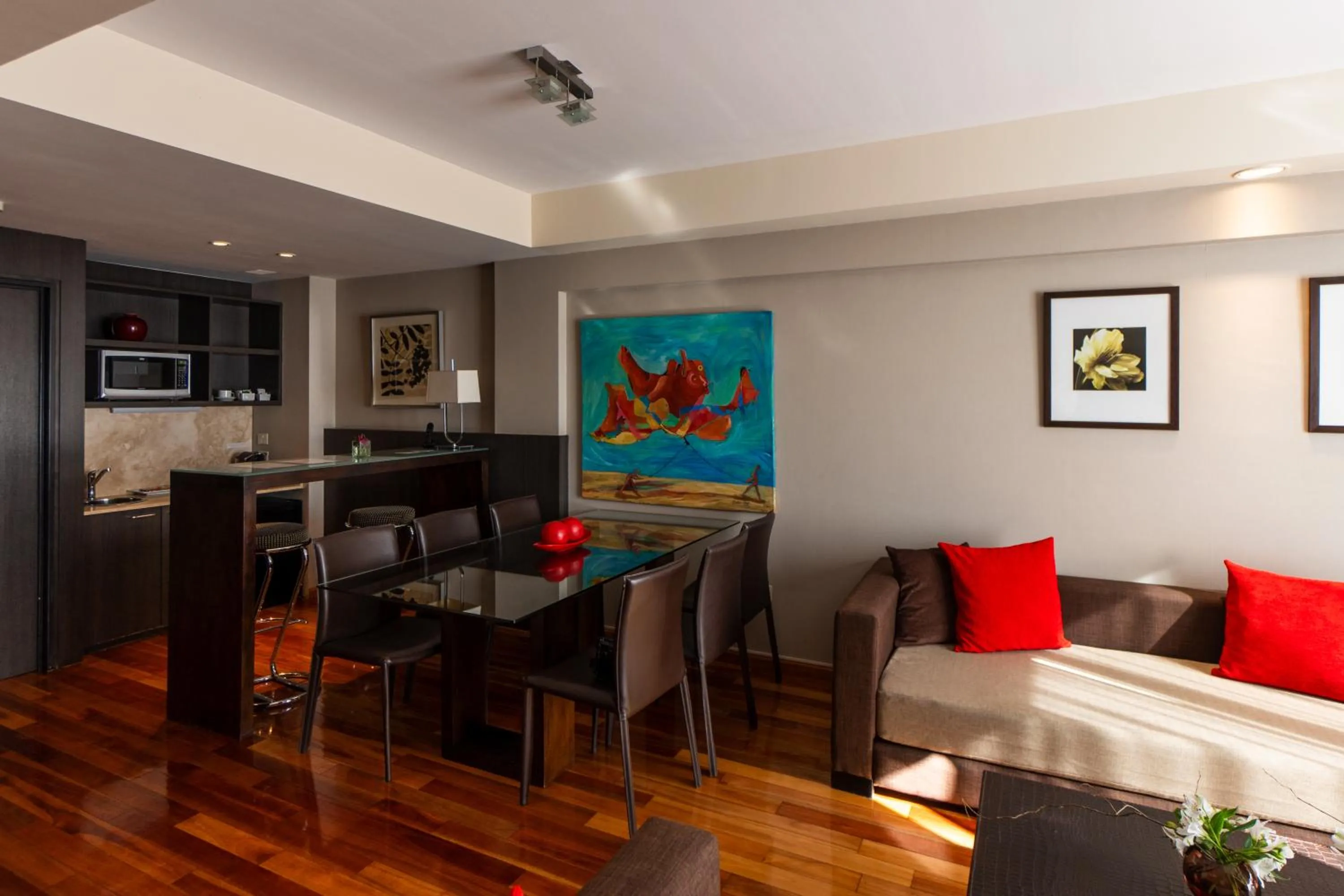 Seating area in Urban Suites Recoleta Boutique Hotel