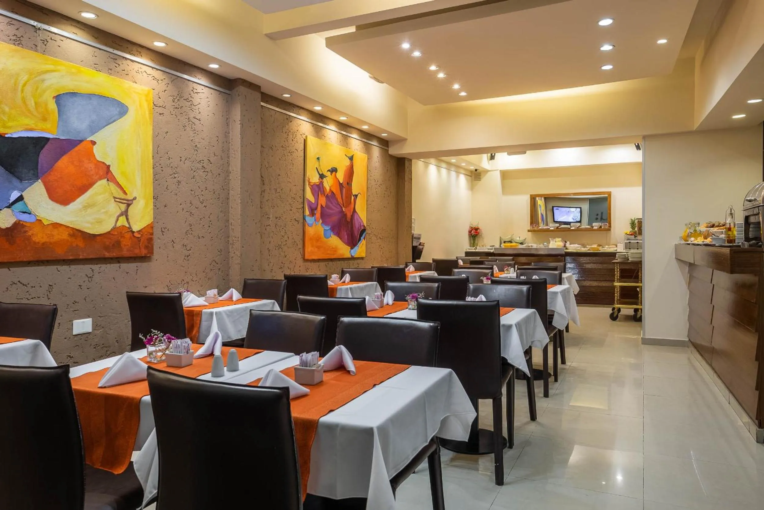 Restaurant/places to eat in Urban Suites Recoleta Boutique Hotel