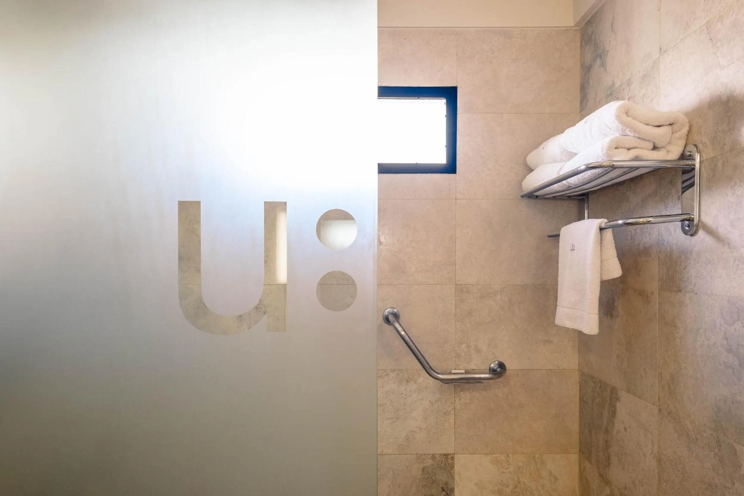 Shower in Urban Suites Recoleta Boutique Hotel