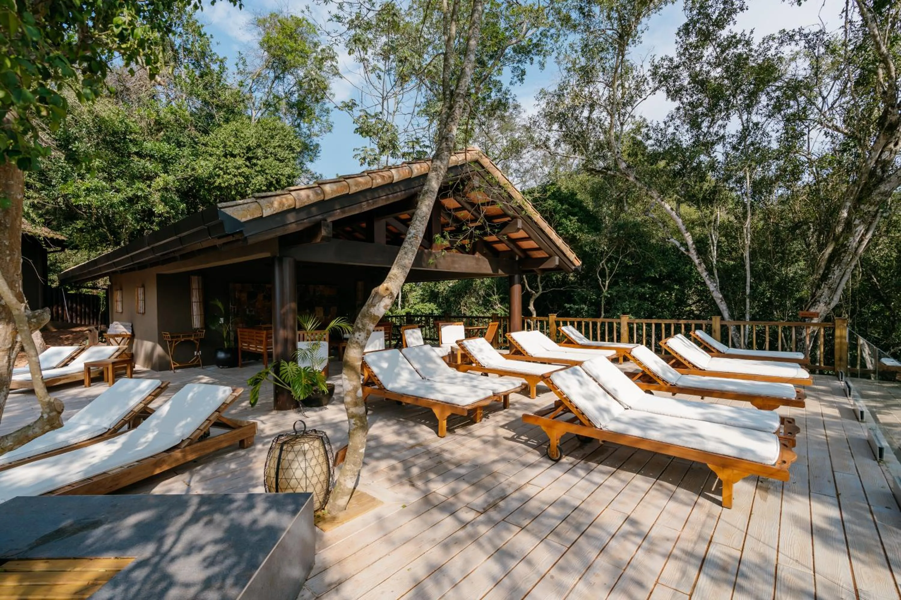 Swimming pool in Loi Suites Iguazu Hotel
