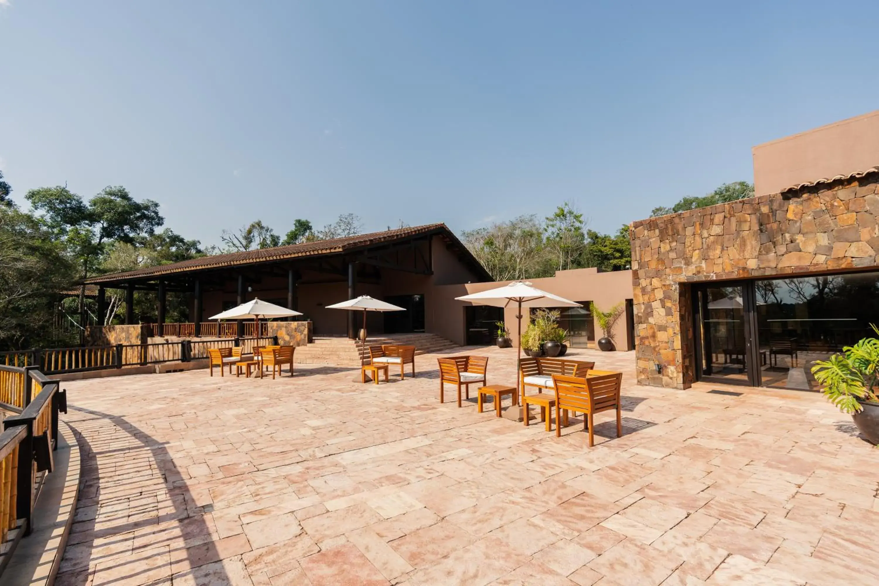 Property building in Loi Suites Iguazu Hotel Property building in Loi Suites Iguazu Hotel