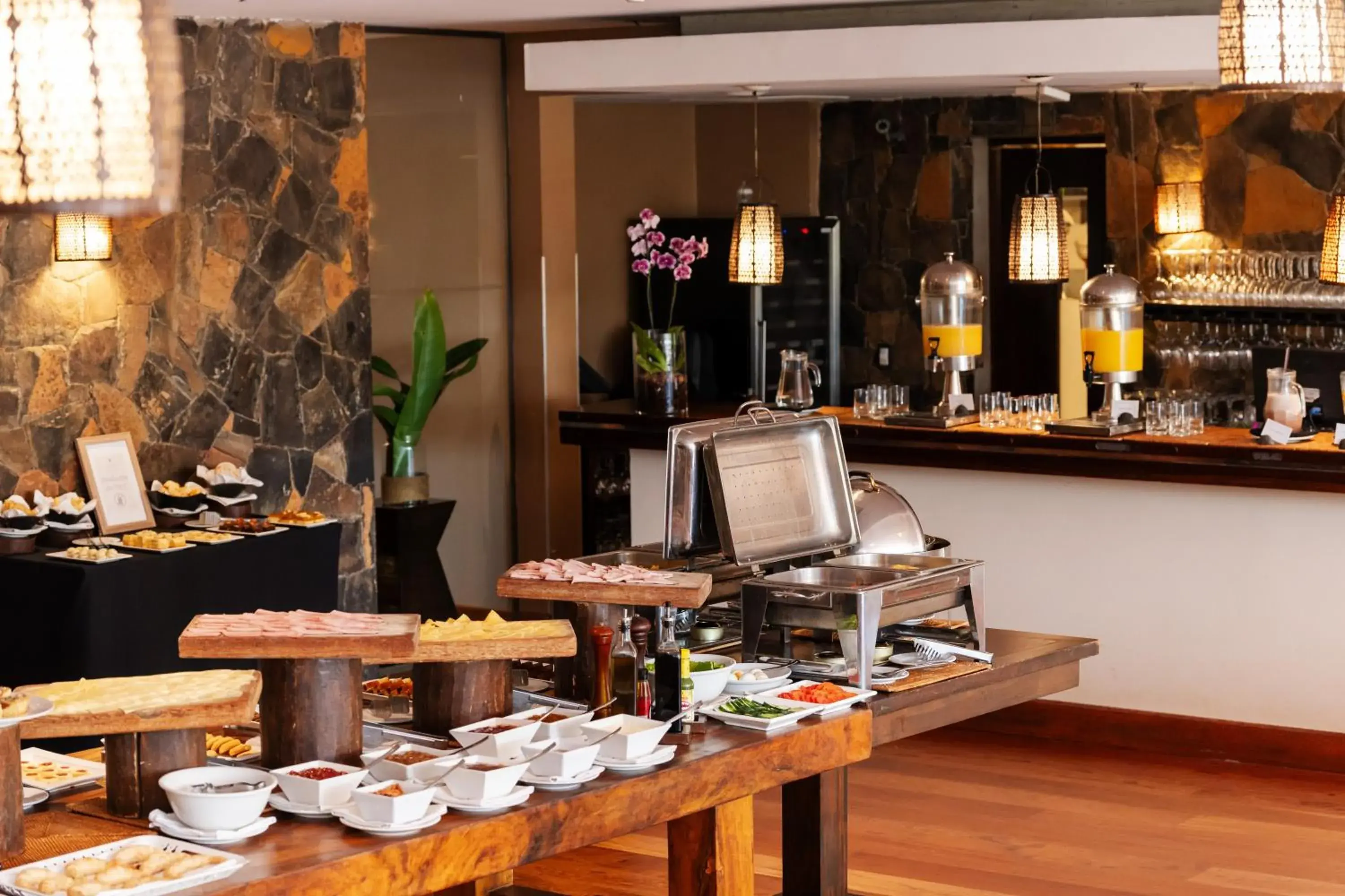 Restaurant/places to eat in Loi Suites Iguazu Hotel Restaurant/places to eat in Loi Suites Iguazu Hotel