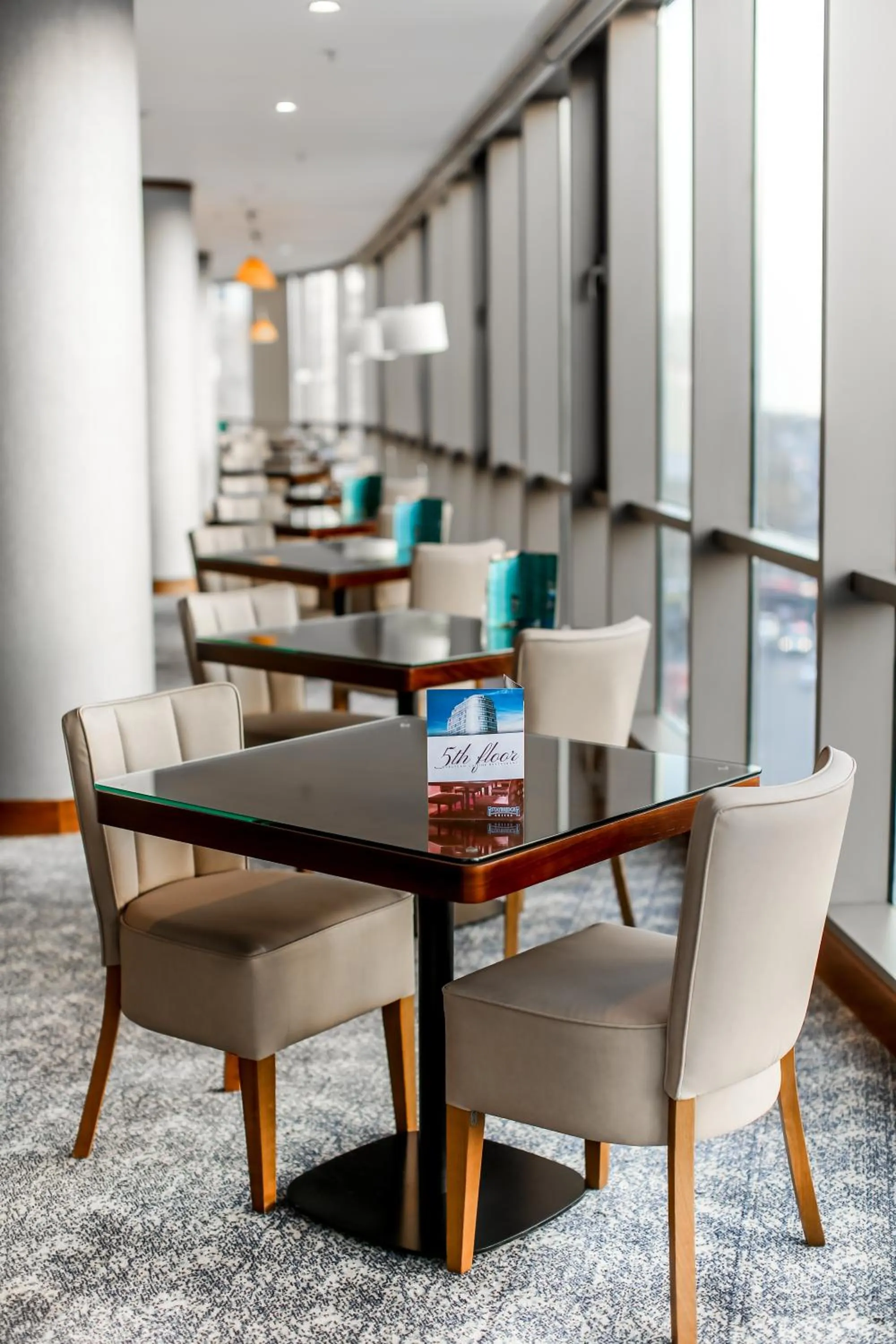Dining area in Parkside Hotel & Apartments