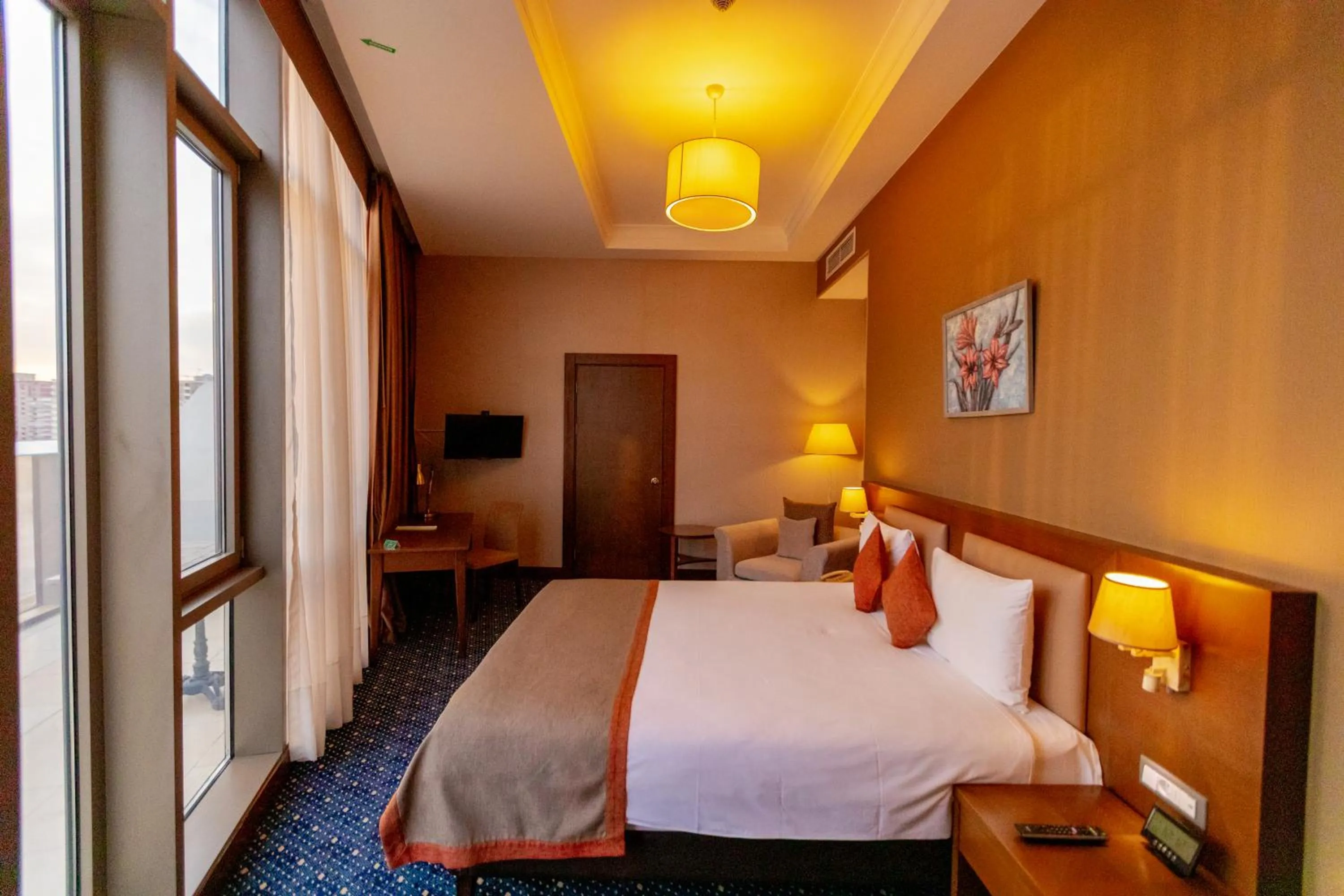 Bedroom, Bed in Parkside Hotel & Apartments