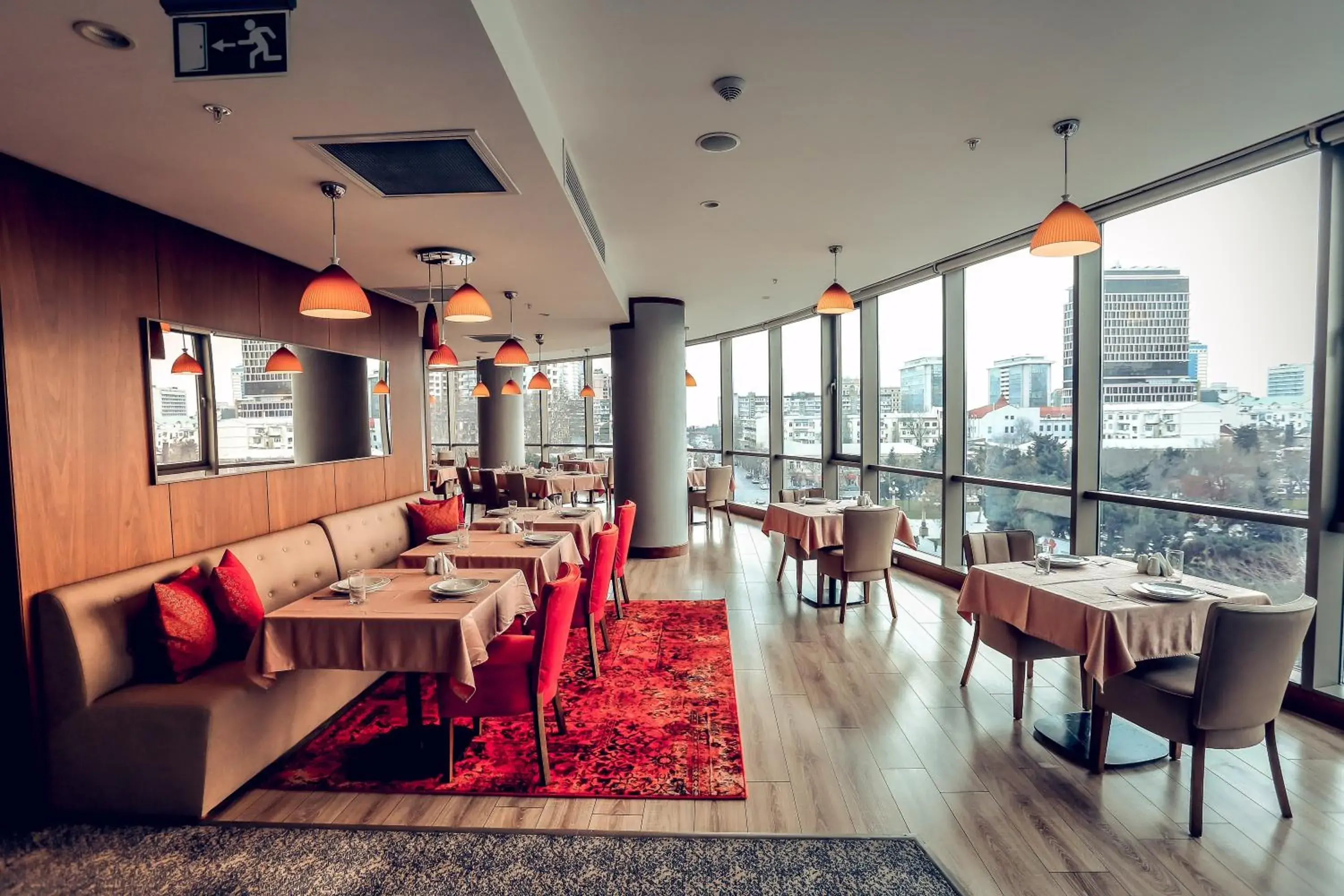 Restaurant/places to eat in Parkside Hotel & Apartments Restaurant/places to eat in Parkside Hotel & Apartments