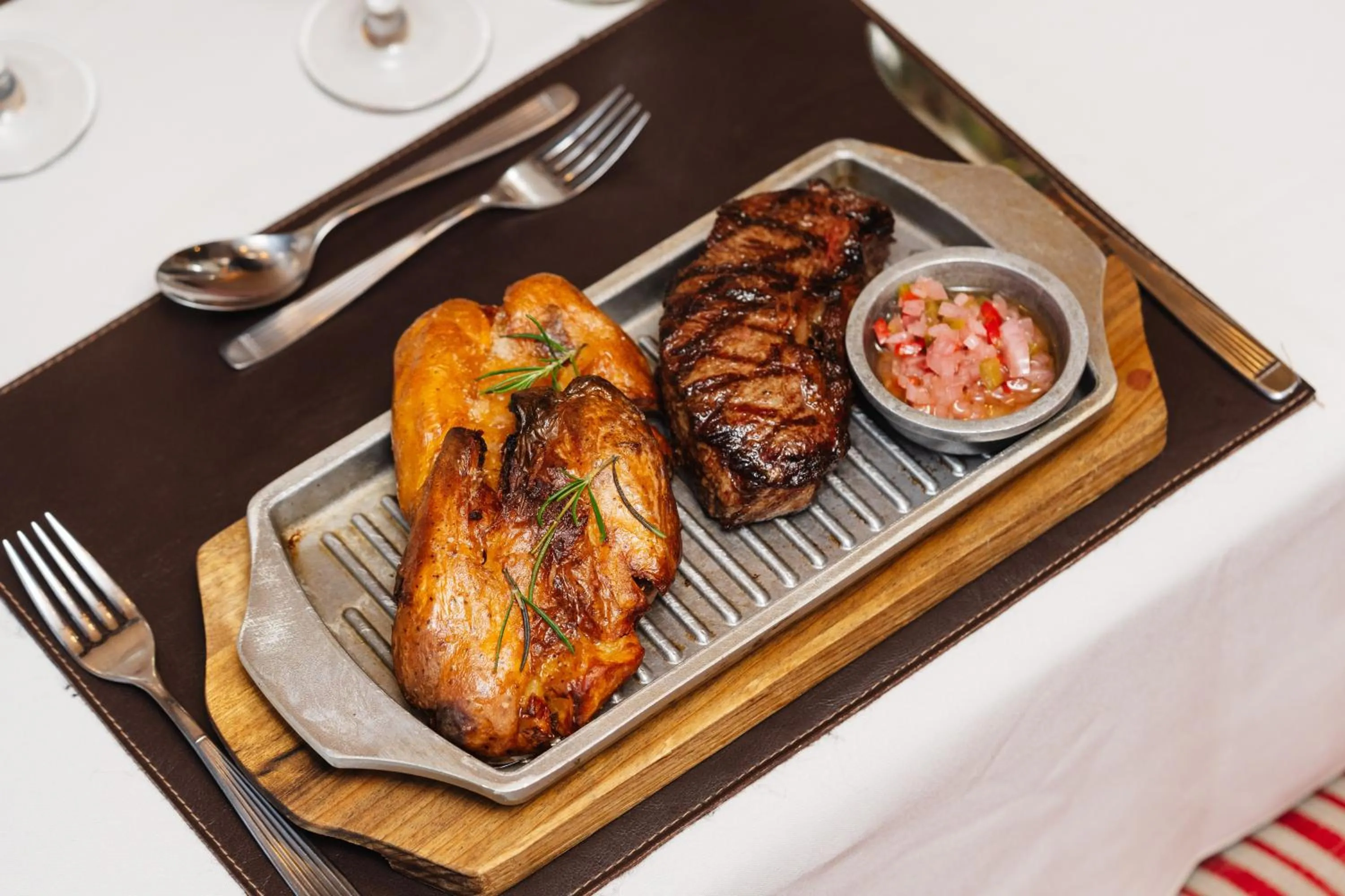 Food and drinks in Loi Suites Chapelco Hotel