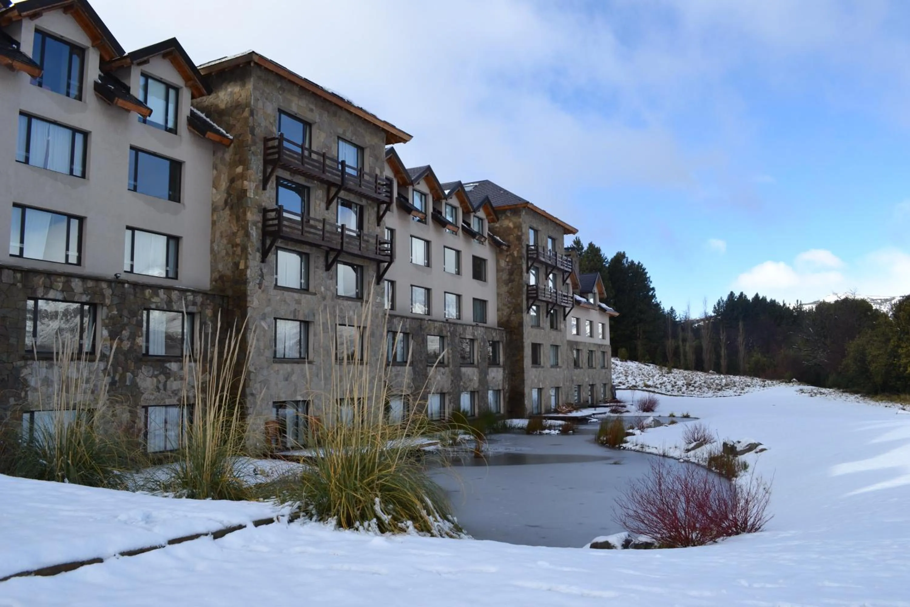 Facade/entrance in Loi Suites Chapelco Hotel