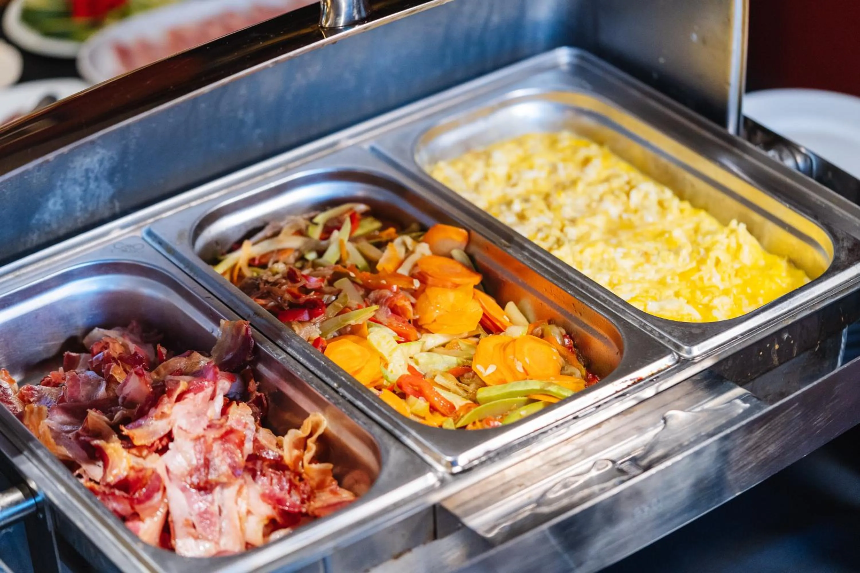 Buffet breakfast in Loi Suites Chapelco Hotel