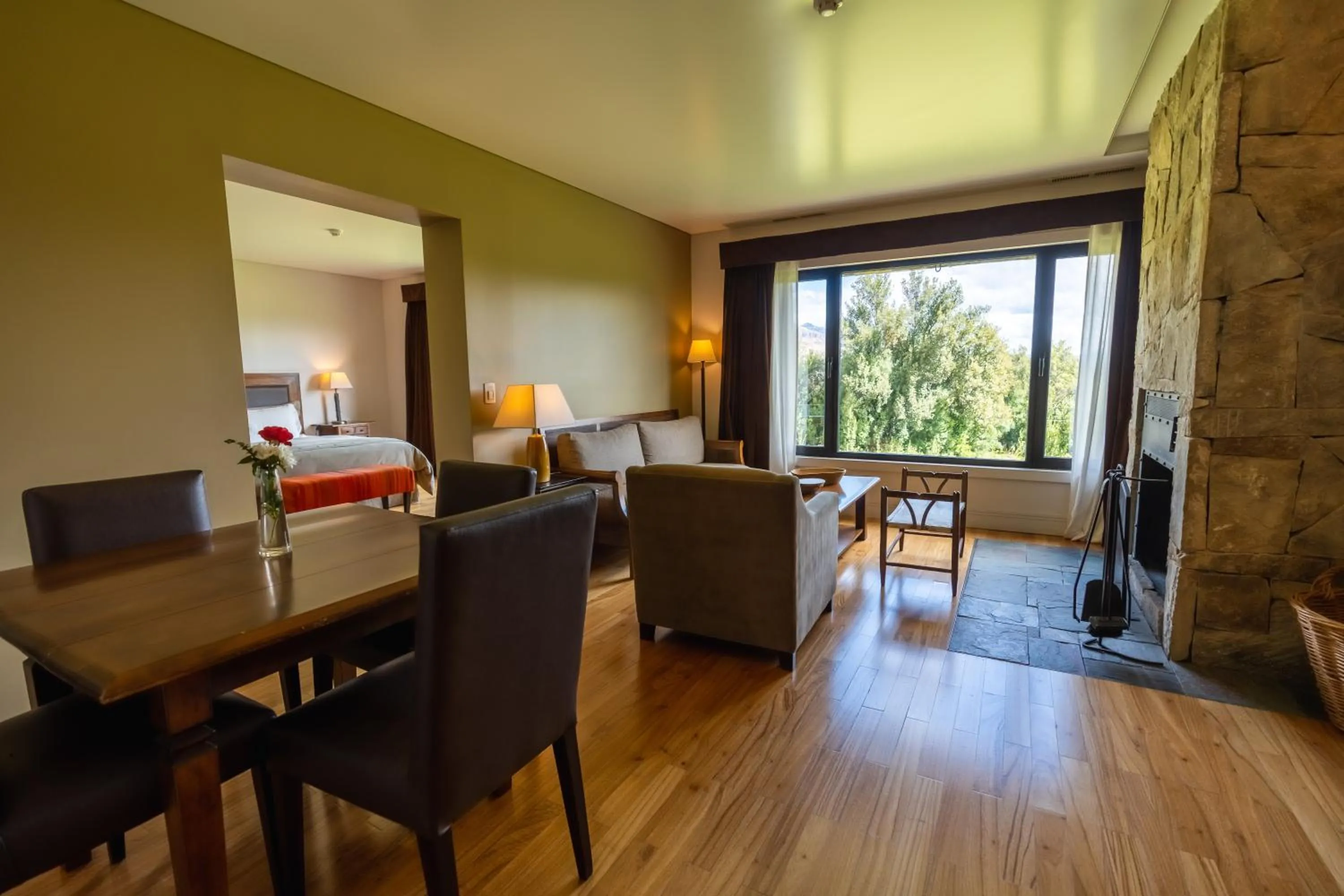 Photo of the whole room in Loi Suites Chapelco Hotel