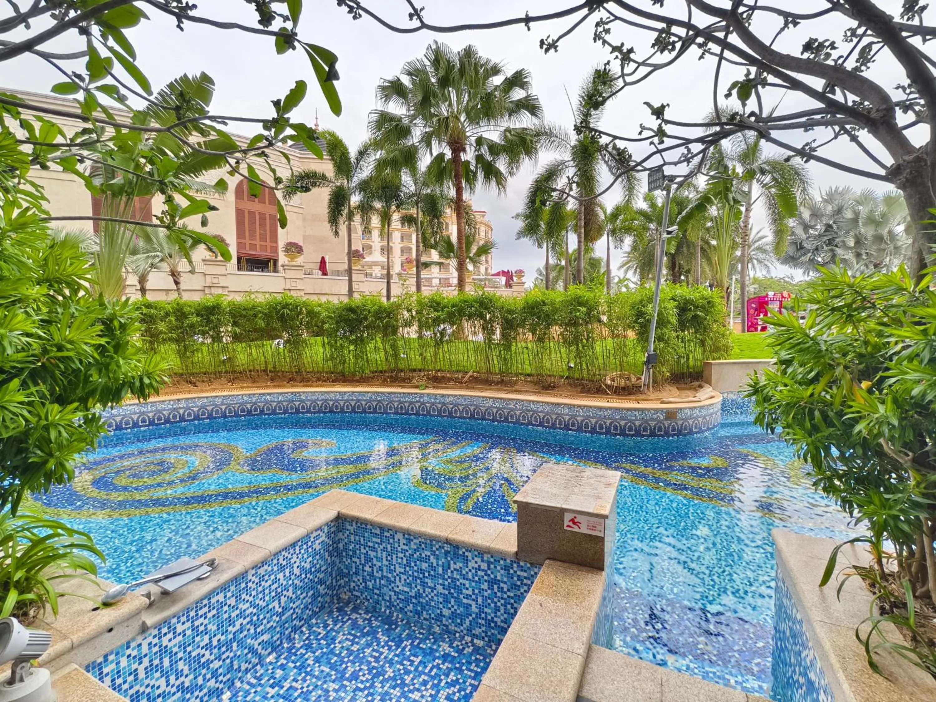Pool view in Crowne Plaza Resort Sanya Bay by IHG