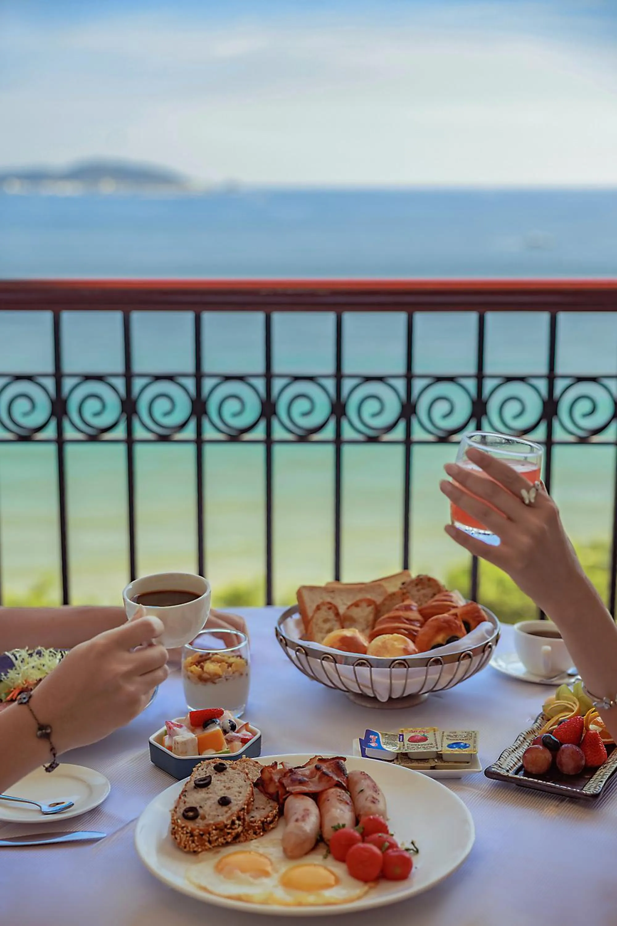 Sea view in Crowne Plaza Resort Sanya Bay by IHG