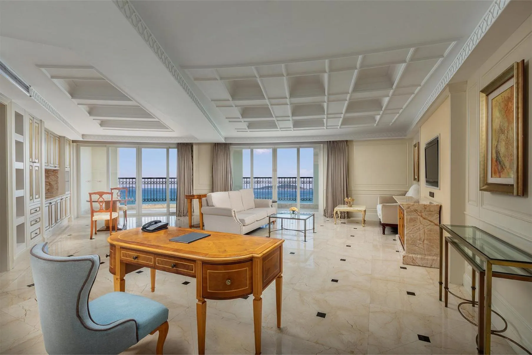 Photo of the whole room in Crowne Plaza Resort Sanya Bay by IHG