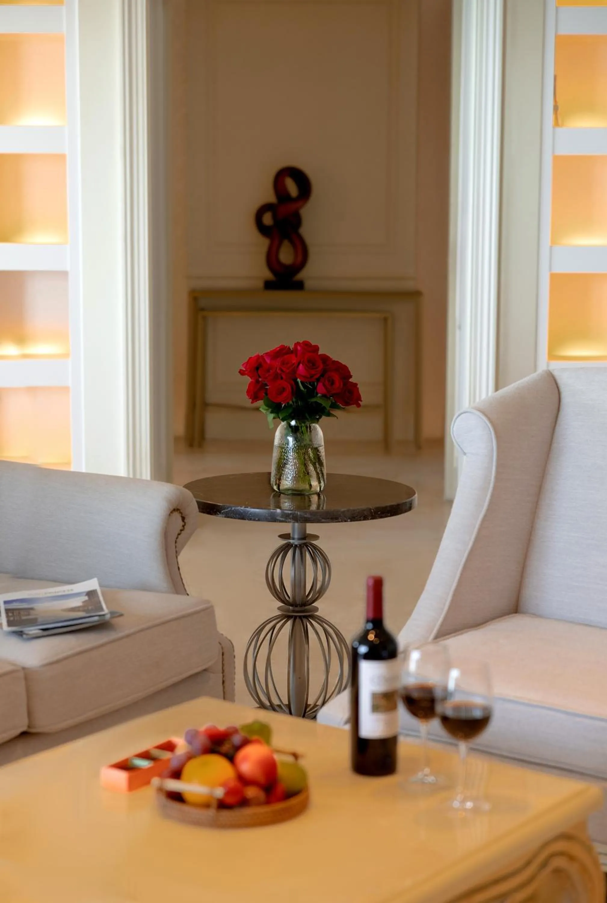 Living room in Crowne Plaza Resort Sanya Bay by IHG