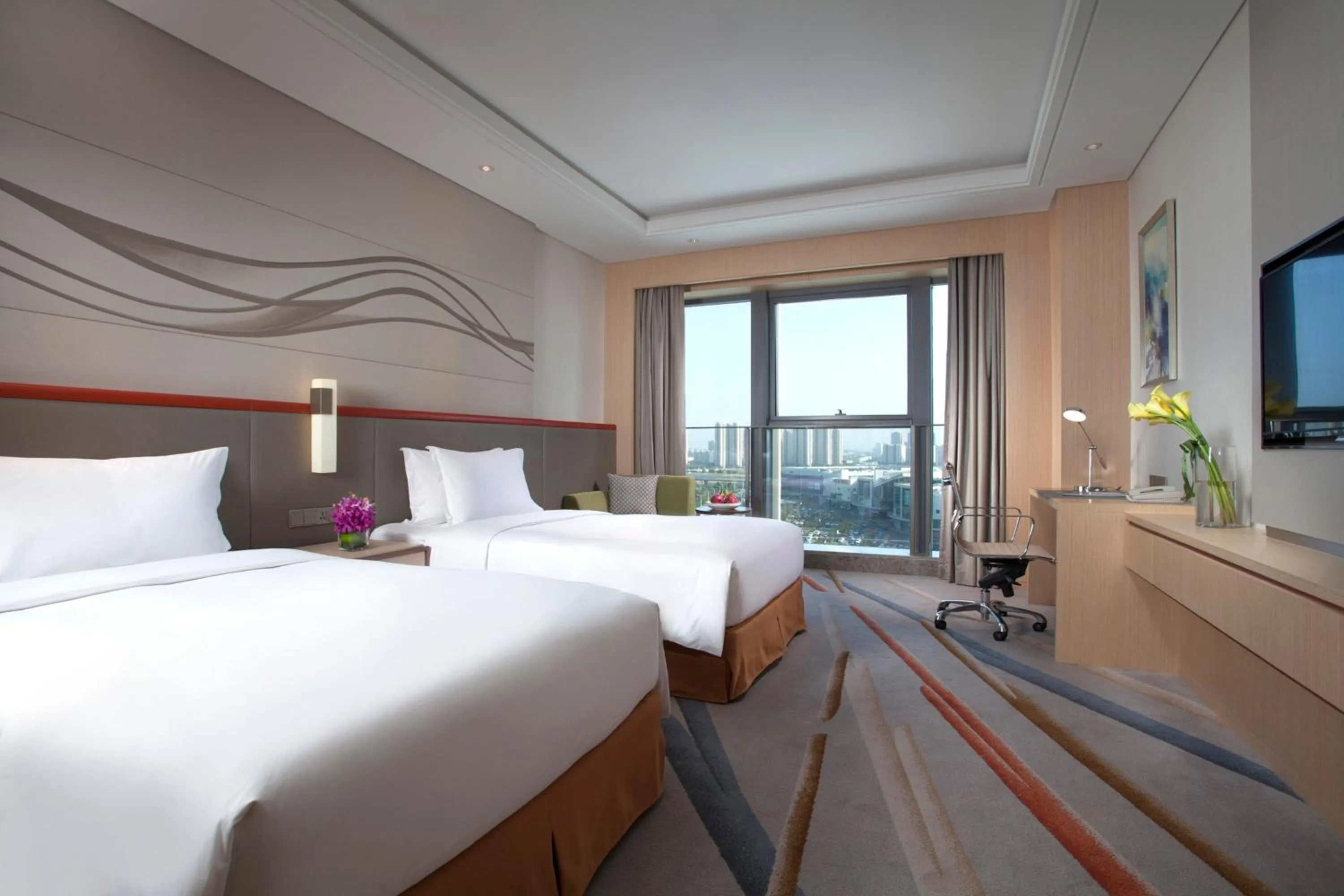 Photo of the whole room, Bed in Holiday Inn Suzhou Huirong Plaza by IHG