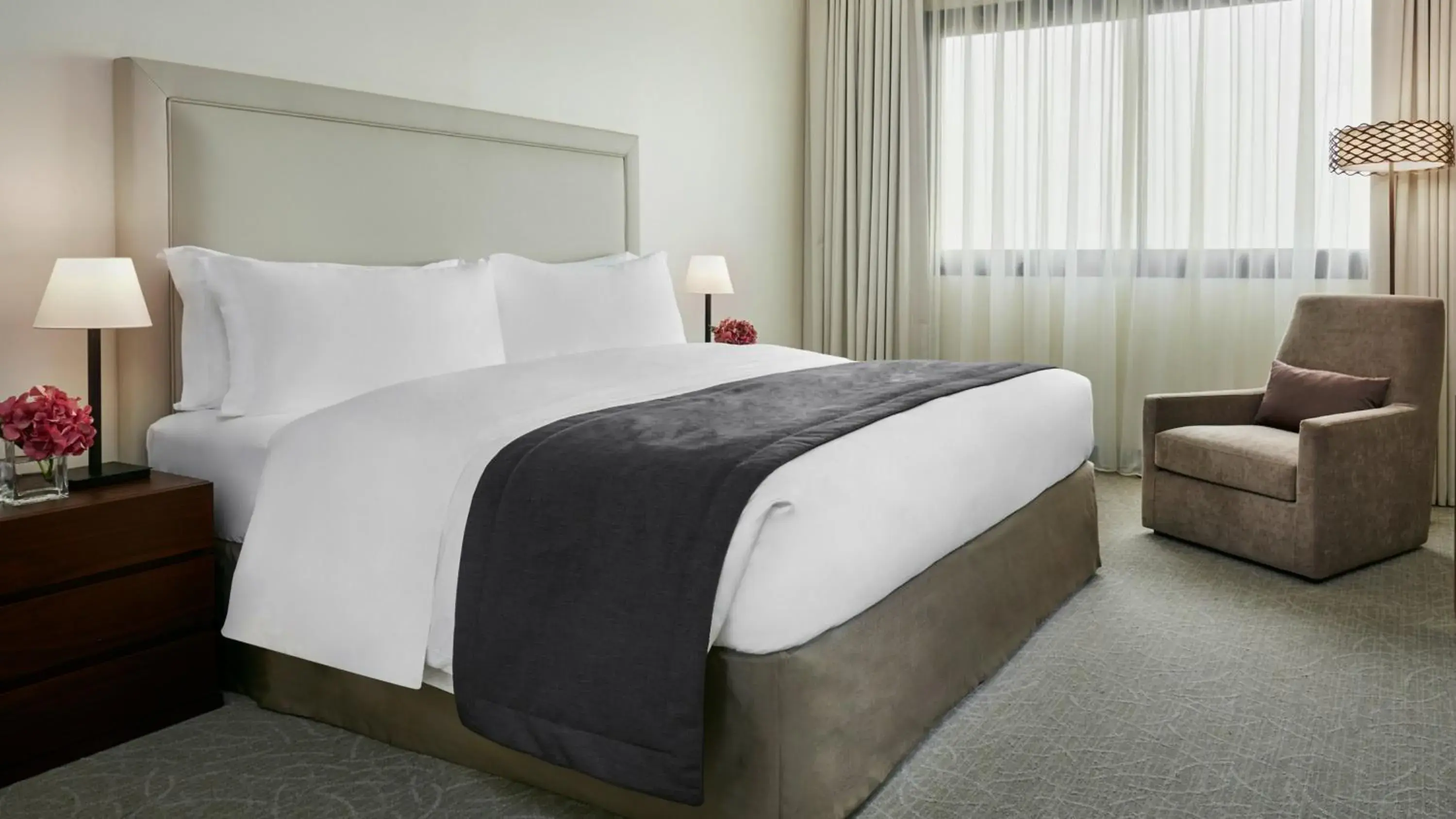 Photo of the whole room, Bed in InterContinental Hotels Doha Residences Photo of the whole room, Bed in InterContinental Hotels Doha Residences