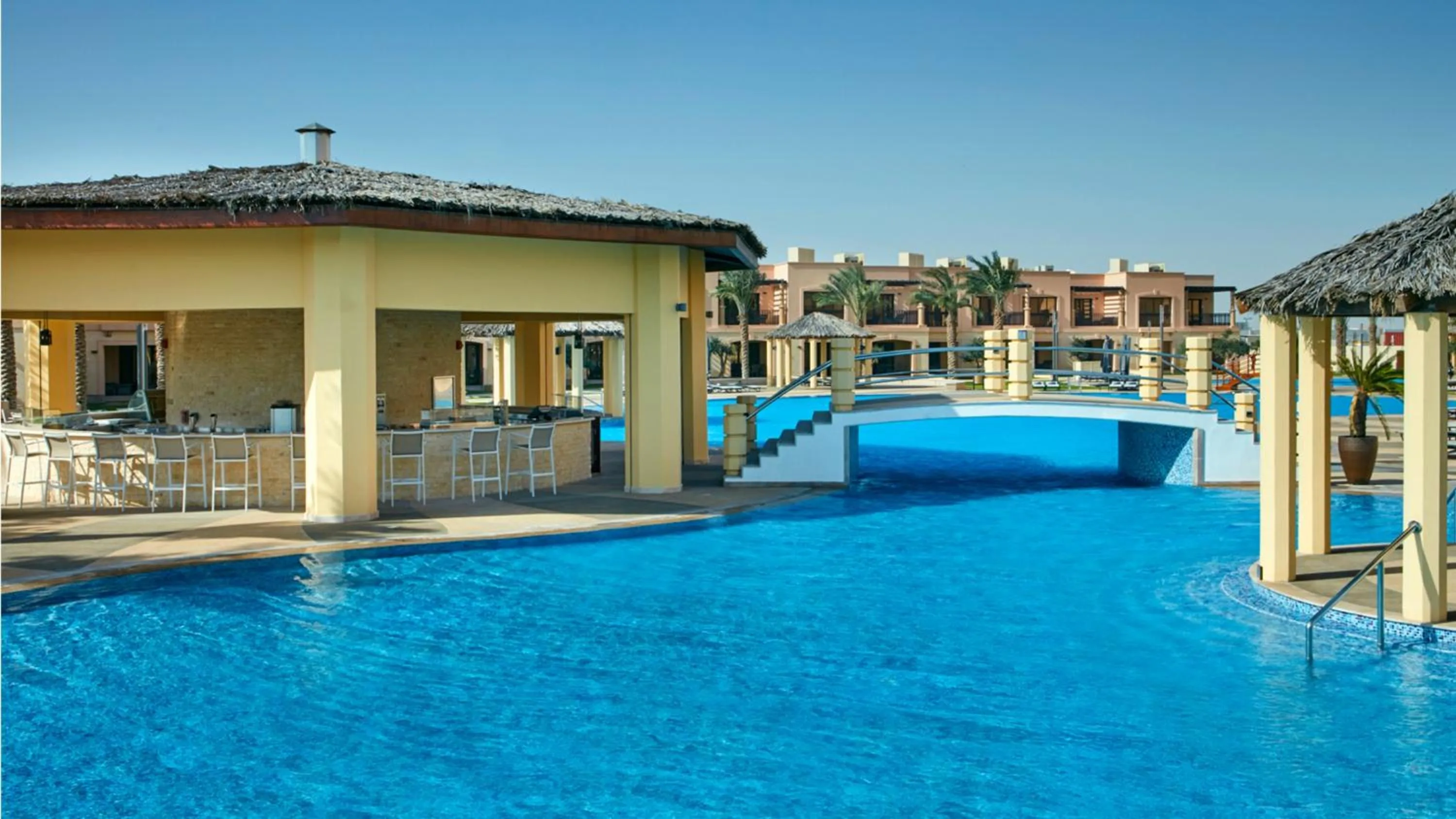 Swimming pool in InterContinental Hotels Doha Residences