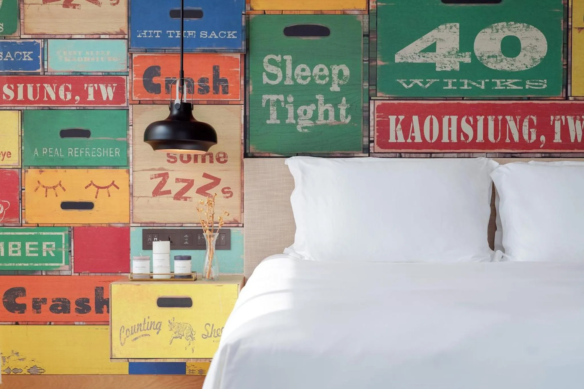 Photo of the whole room, Bed in Hotel Indigo Kaohsiung Central Park by IHG