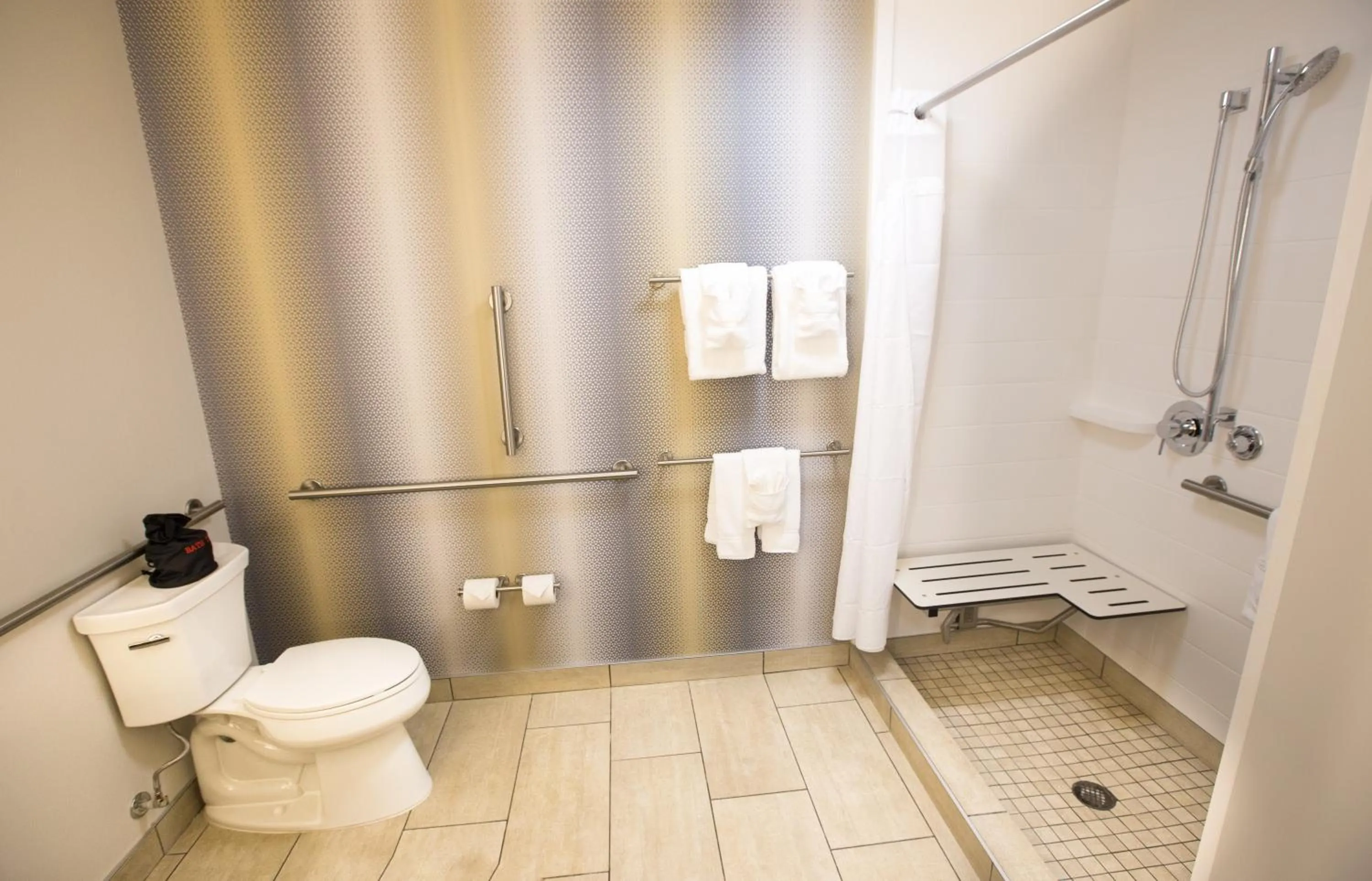 Photo of the whole room in Holiday Inn Express & Suites Greenwood Mall by IHG