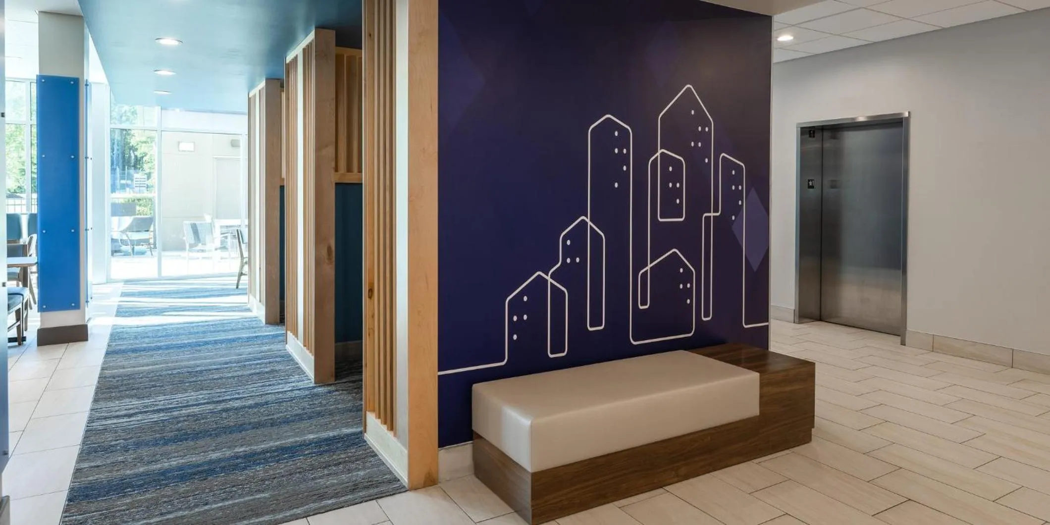 Lobby or reception in Holiday Inn Express & Suites Greenwood Mall by IHG