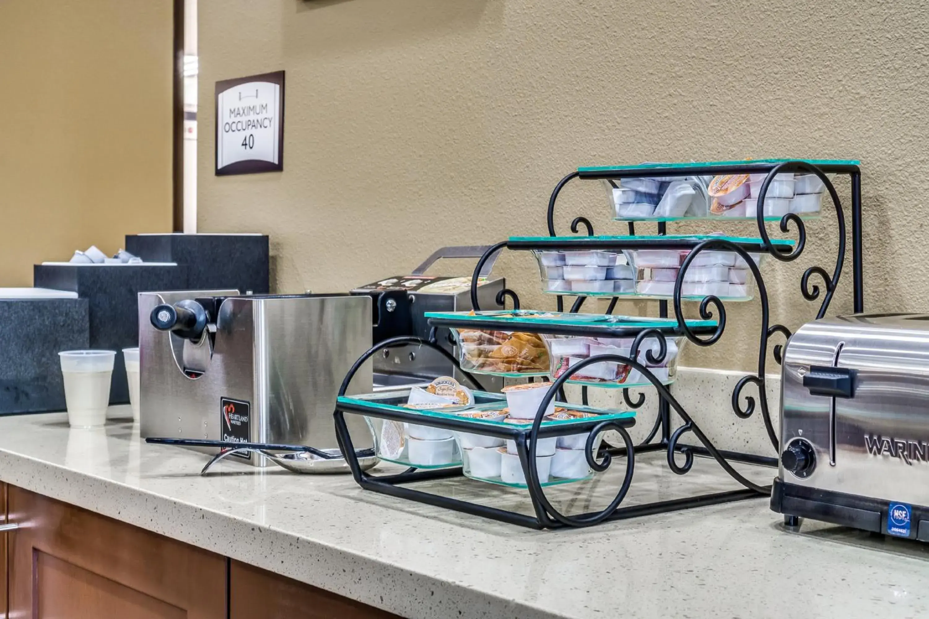 Breakfast in Staybridge Suites Lubbock South by IHG Breakfast in Staybridge Suites Lubbock South by IHG