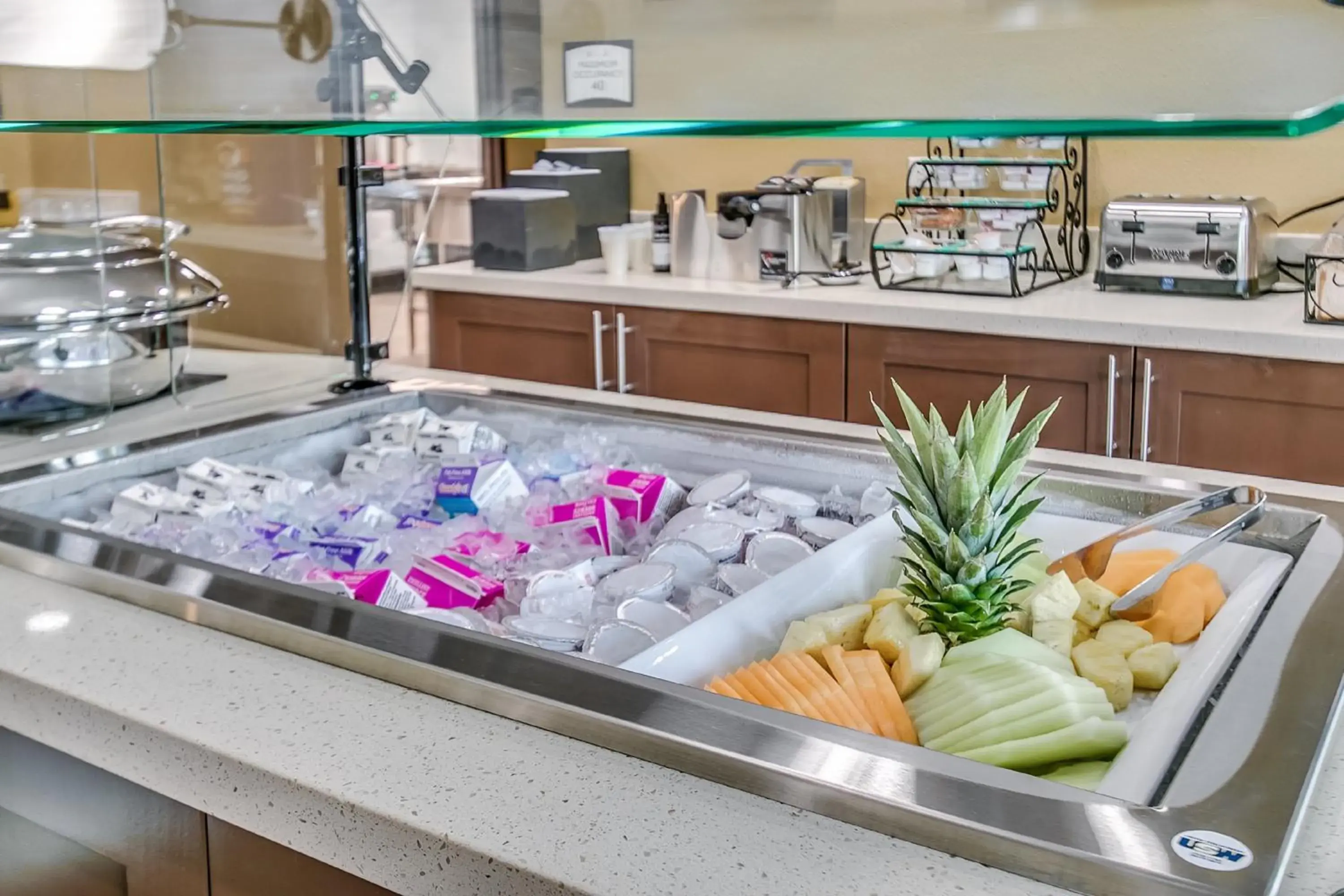 Breakfast in Staybridge Suites Lubbock South by IHG Breakfast in Staybridge Suites Lubbock South by IHG