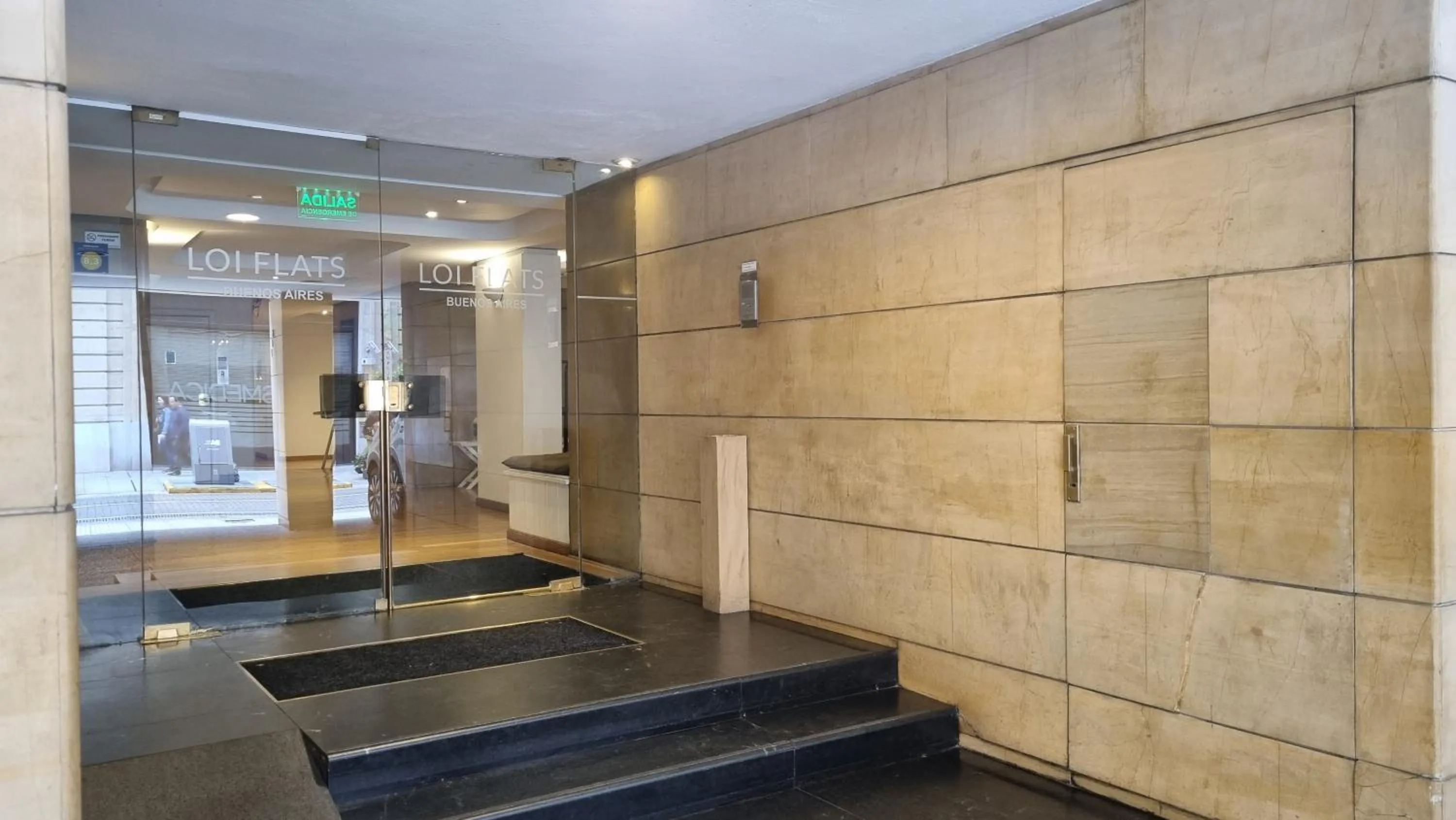 Property building in Loi Flats Buenos Aires