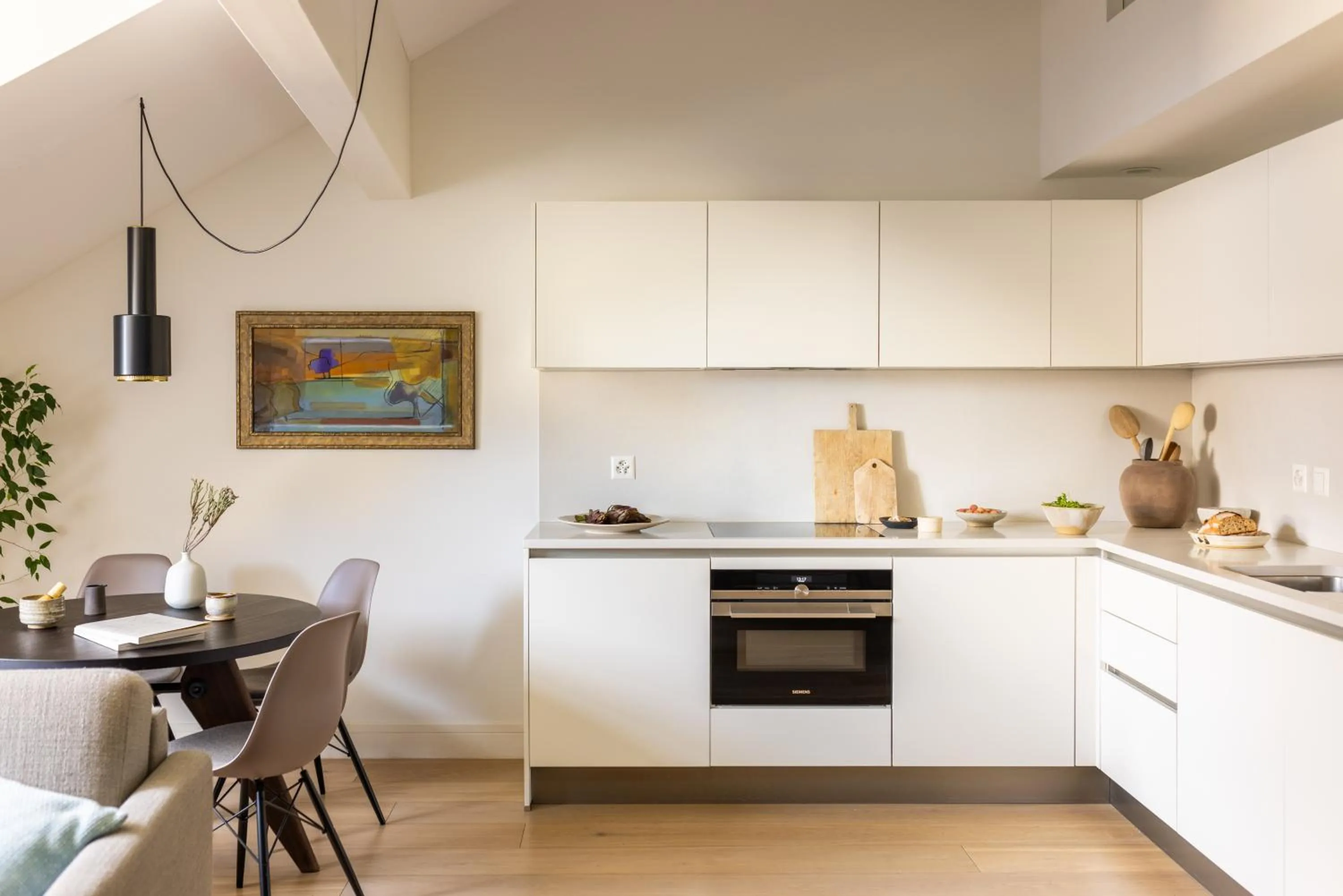 Kitchen or kitchenette in The Hamlet - Luxury Serviced Apartments