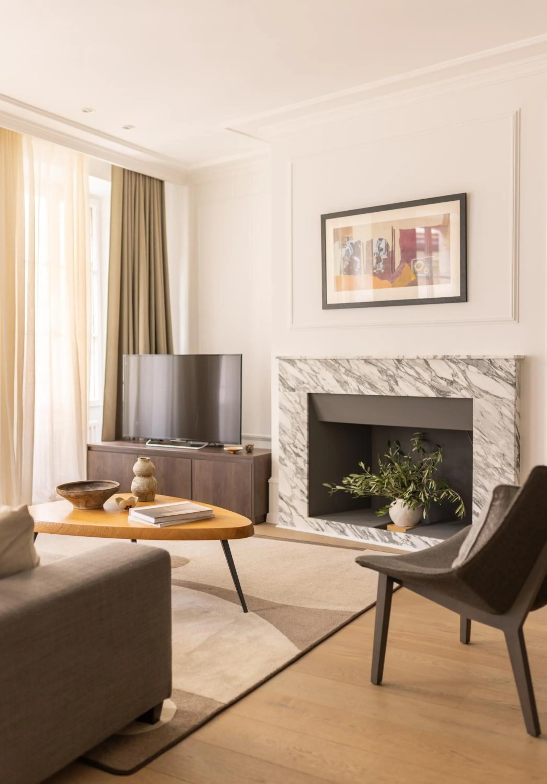 TV and multimedia in The Hamlet - Luxury Serviced Apartments