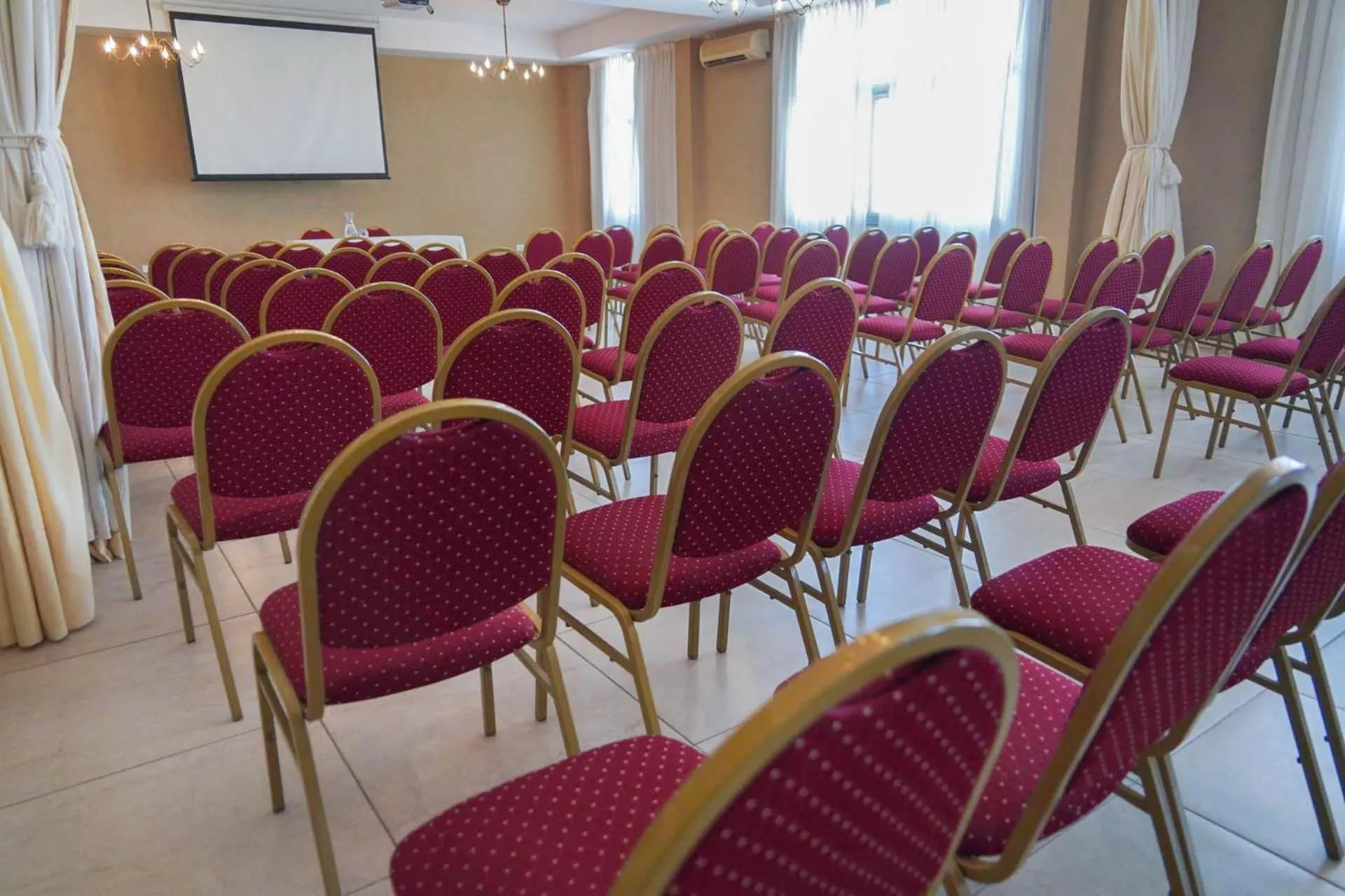 Meeting/conference room in Yene hue