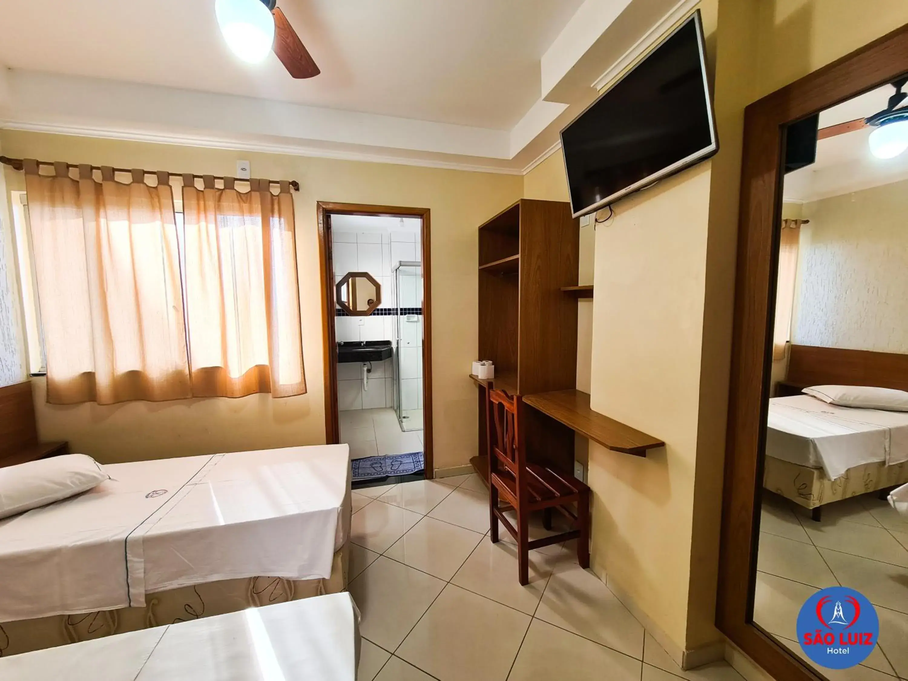 Triple Room in Hotel São Luiz Triple Room in Hotel São Luiz