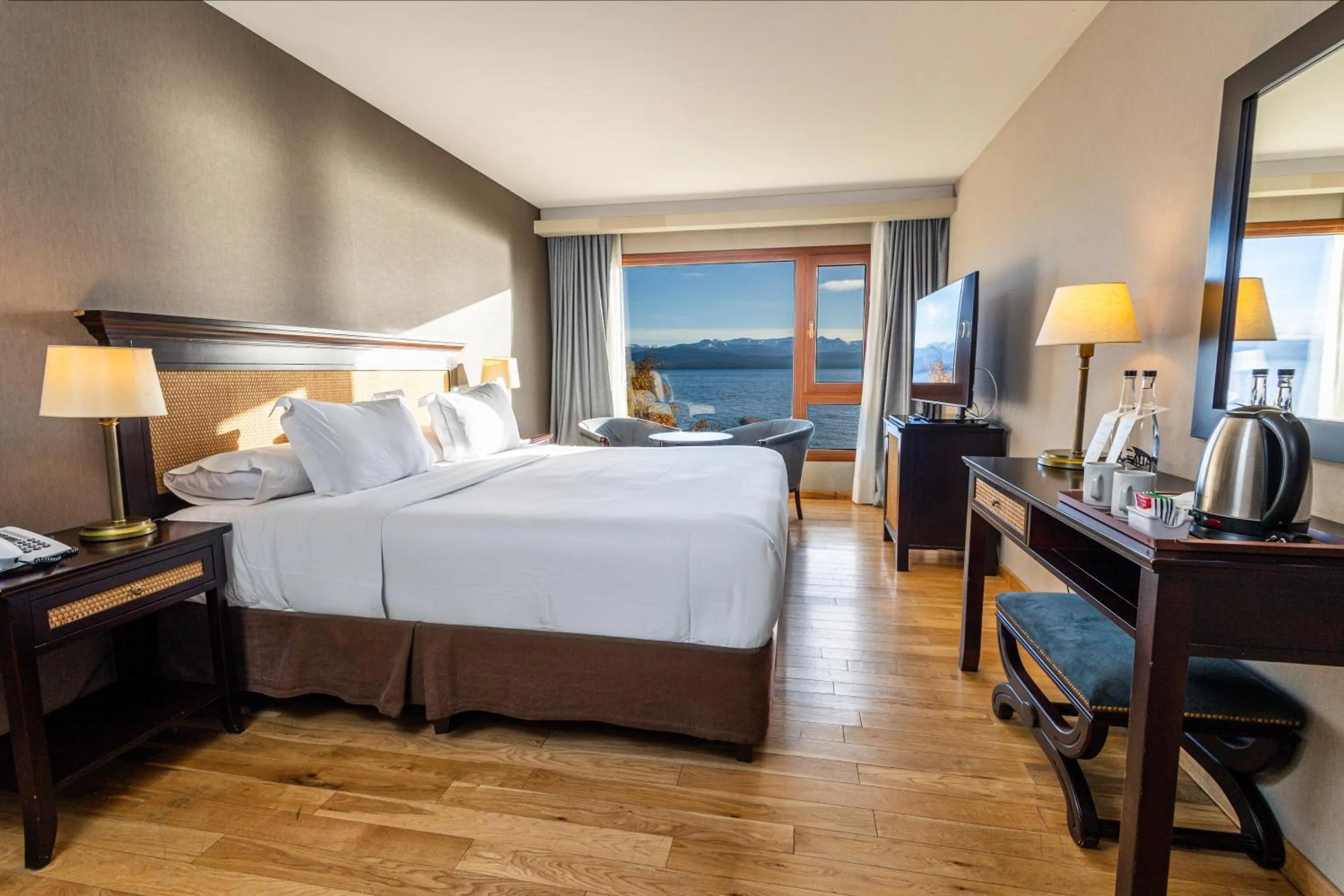 Photo of the whole room, Bed in Cacique Inacayal Lake Hotel & Spa