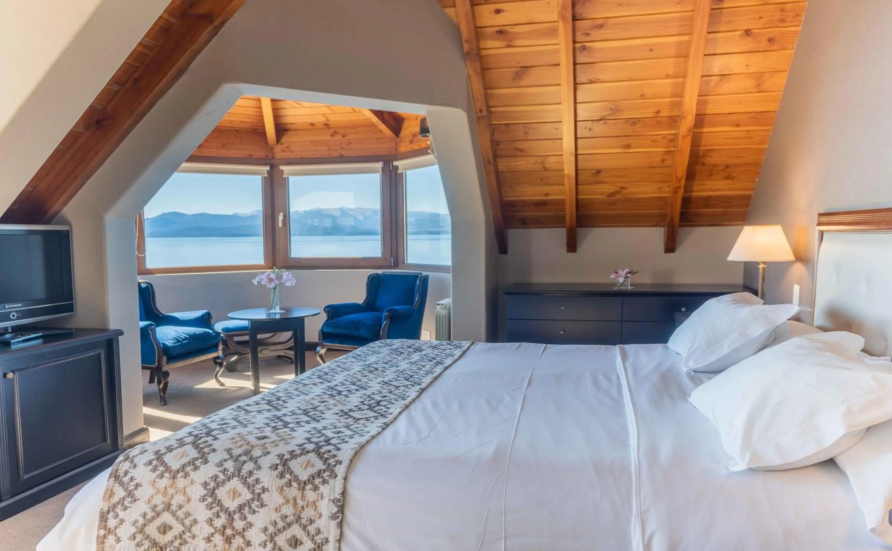 Bed in Cacique Inacayal Lake Hotel & Spa