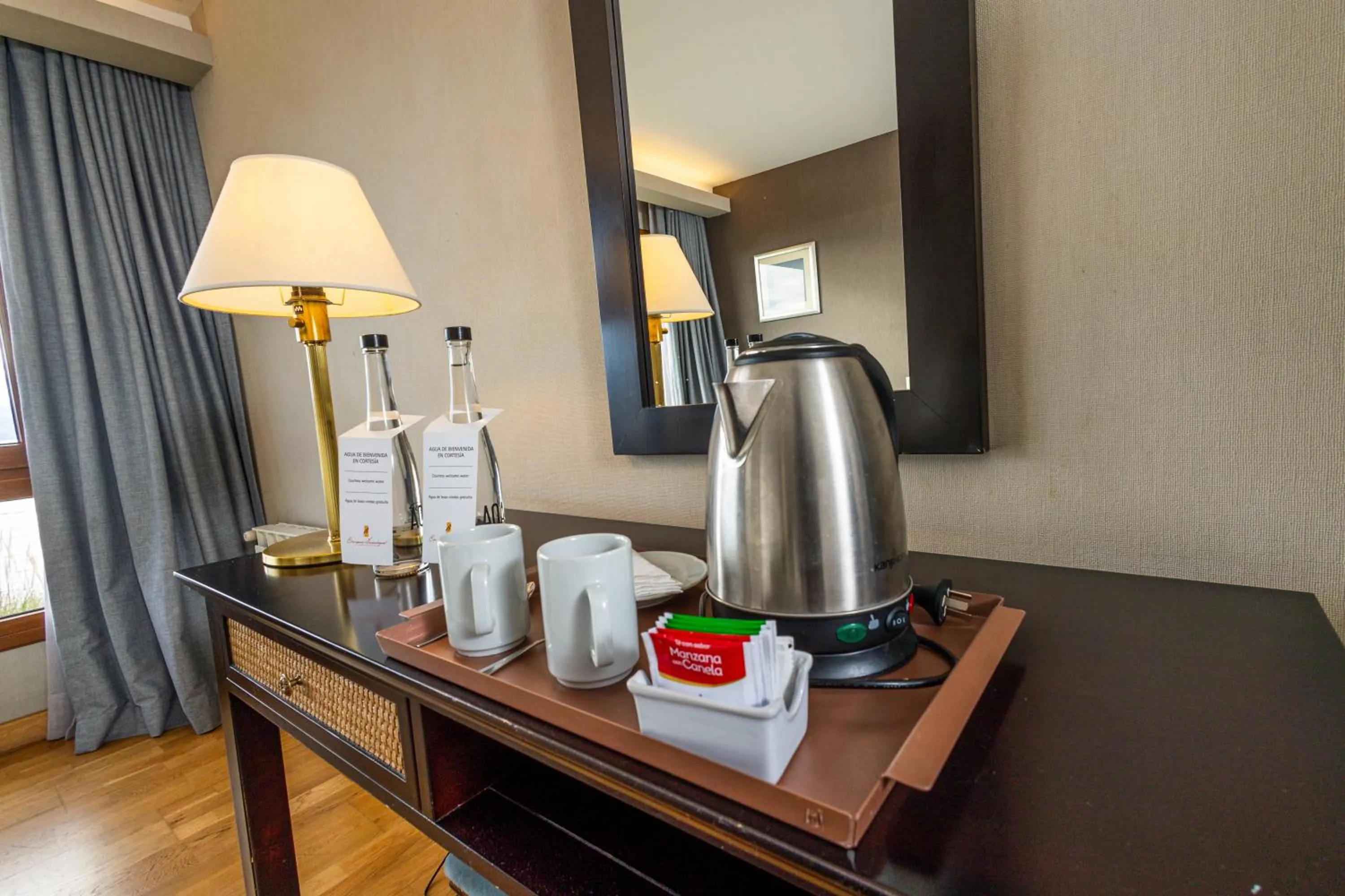Coffee/tea facilities in Cacique Inacayal Lake Hotel & Spa