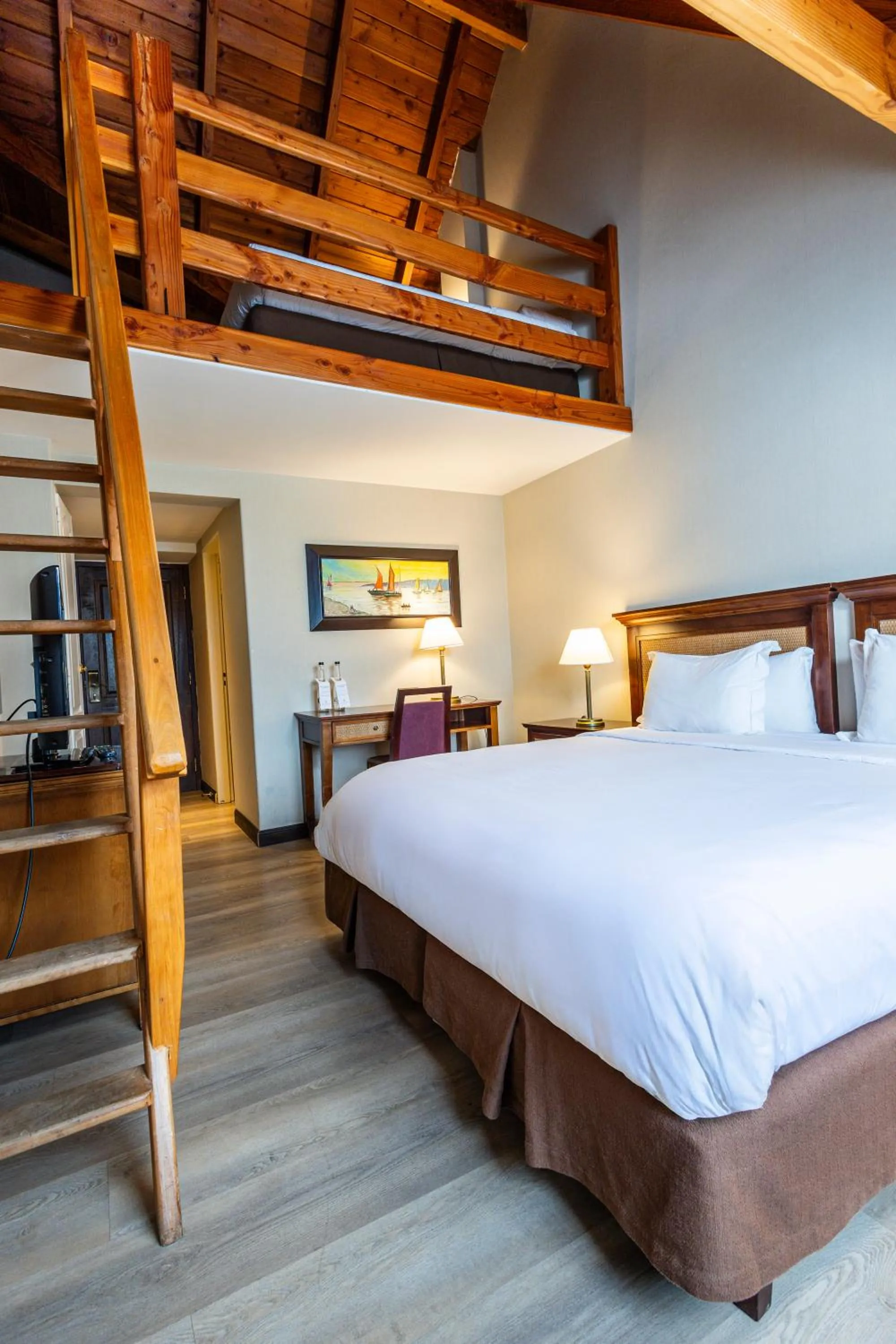 Photo of the whole room, Bed in Cacique Inacayal Lake Hotel & Spa