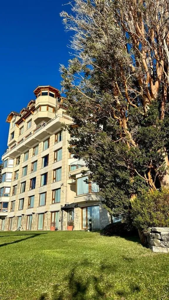 Garden in Cacique Inacayal Lake Hotel & Spa