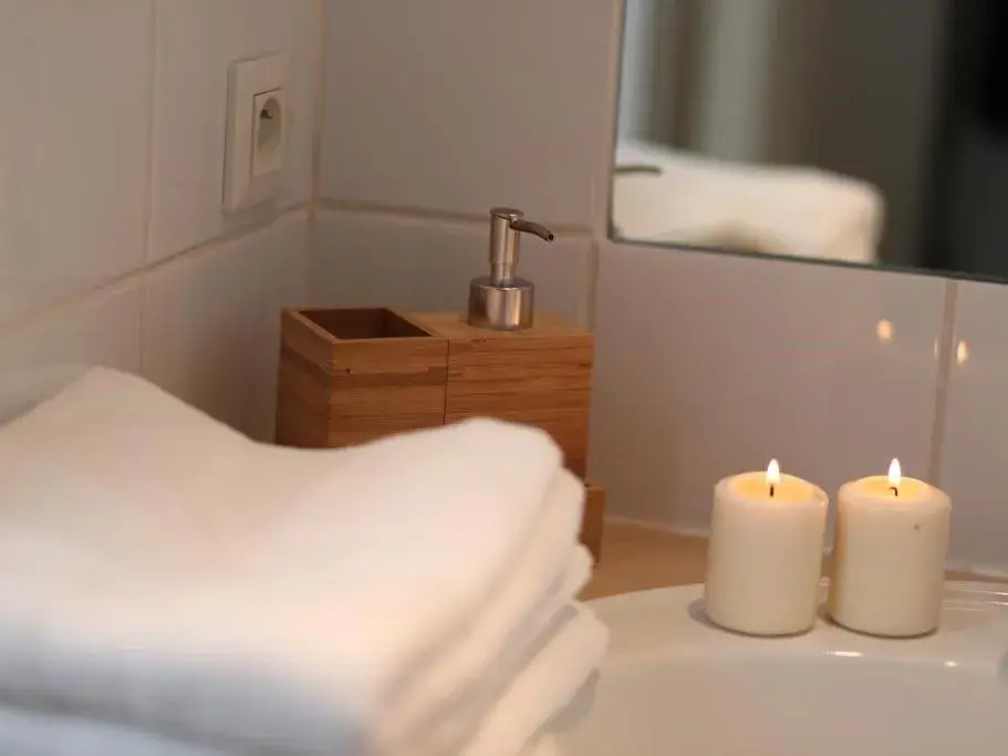 Two-Bedroom Apartment in Le relais de la maison Bacou Two-Bedroom Apartment in Le relais de la maison Bacou