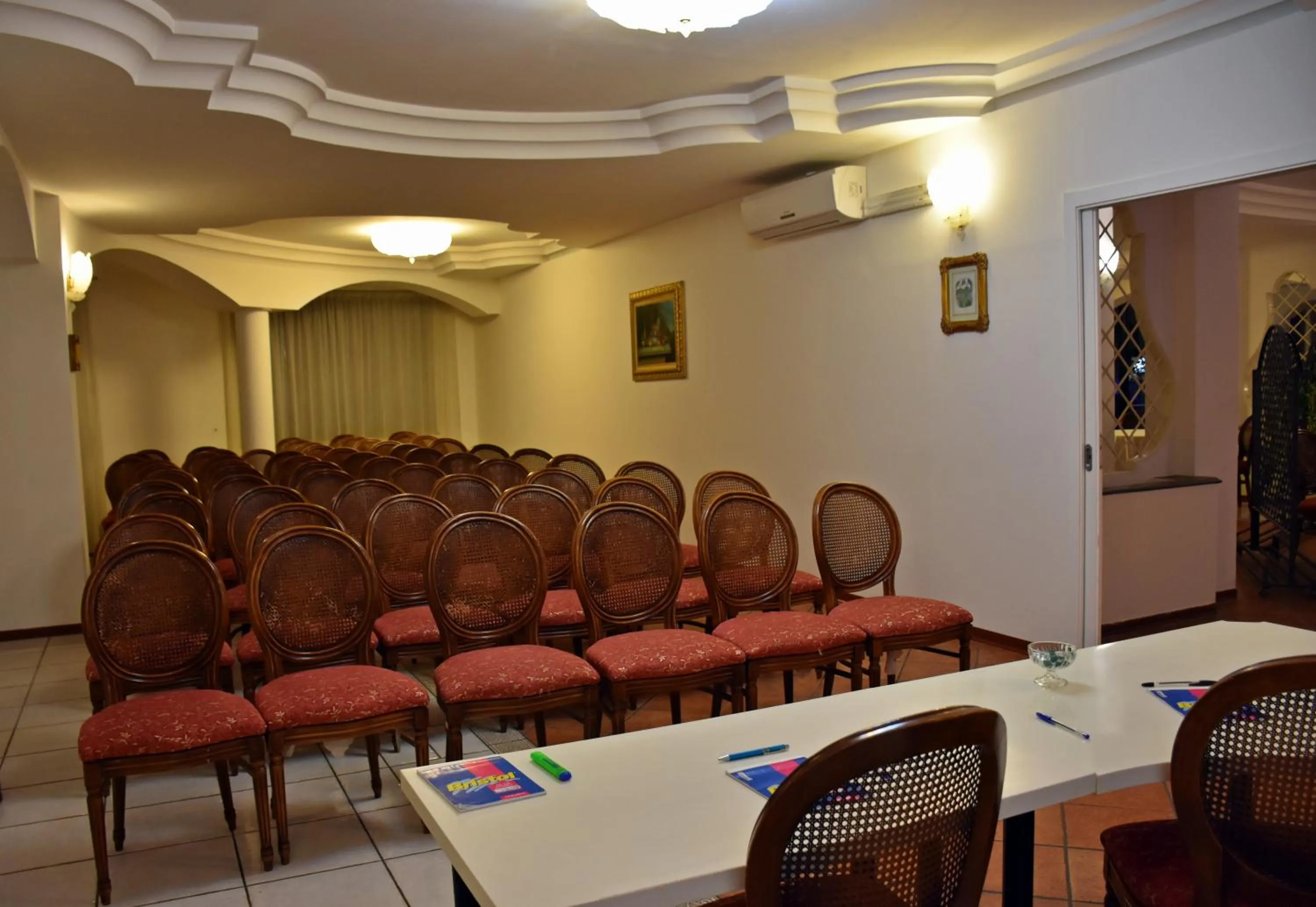 Business facilities in Hotel Joy