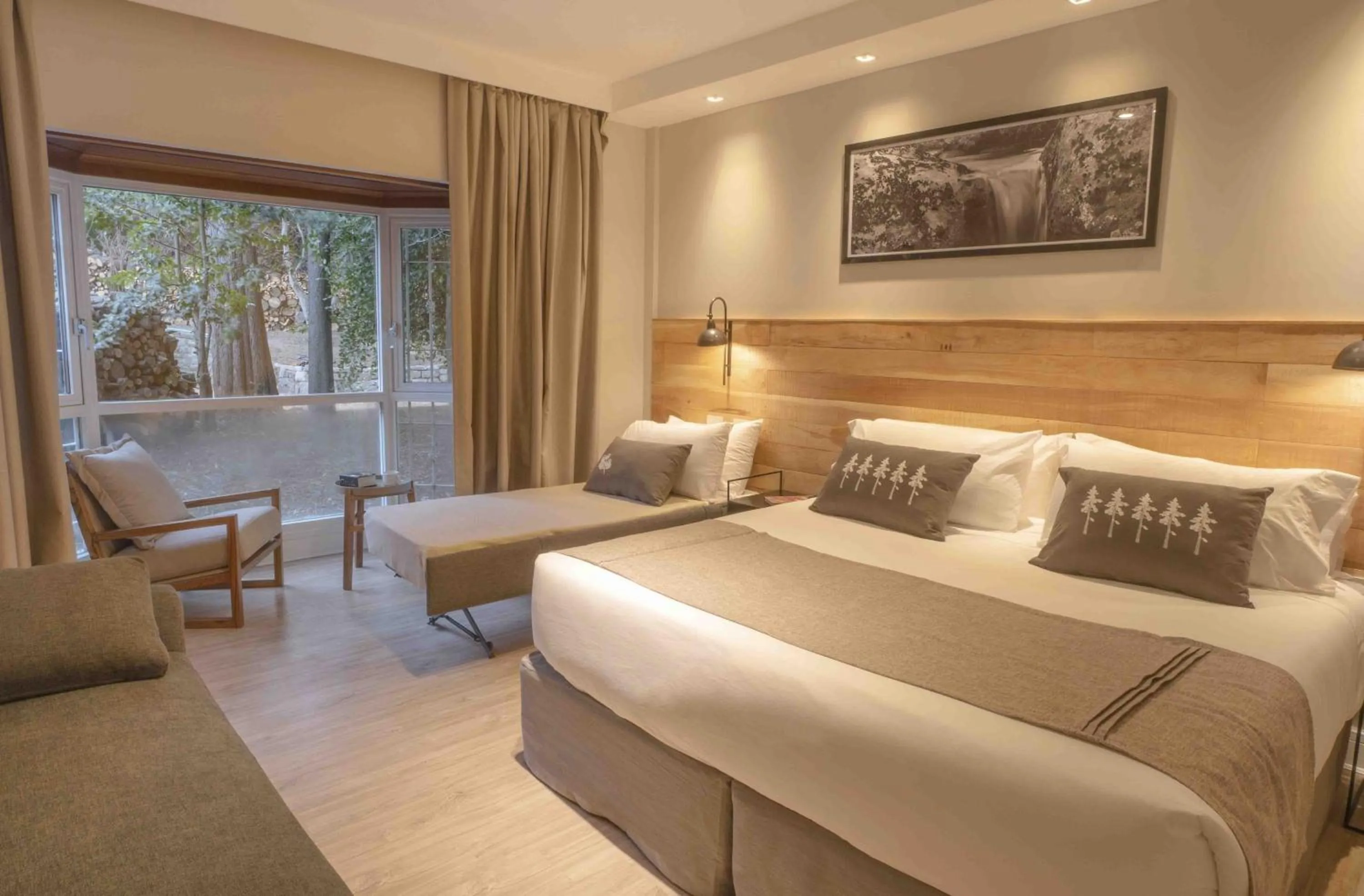 Bed in La Cascada Casa Patagónica by DON